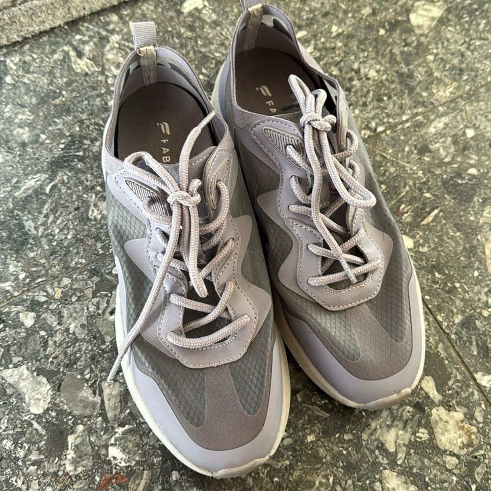 Fabletics Fabletics Larchmont Performance Sneaker. Light plum. Mesh i Size US 7.5 / IT 37.5 - 5 Thumbnail