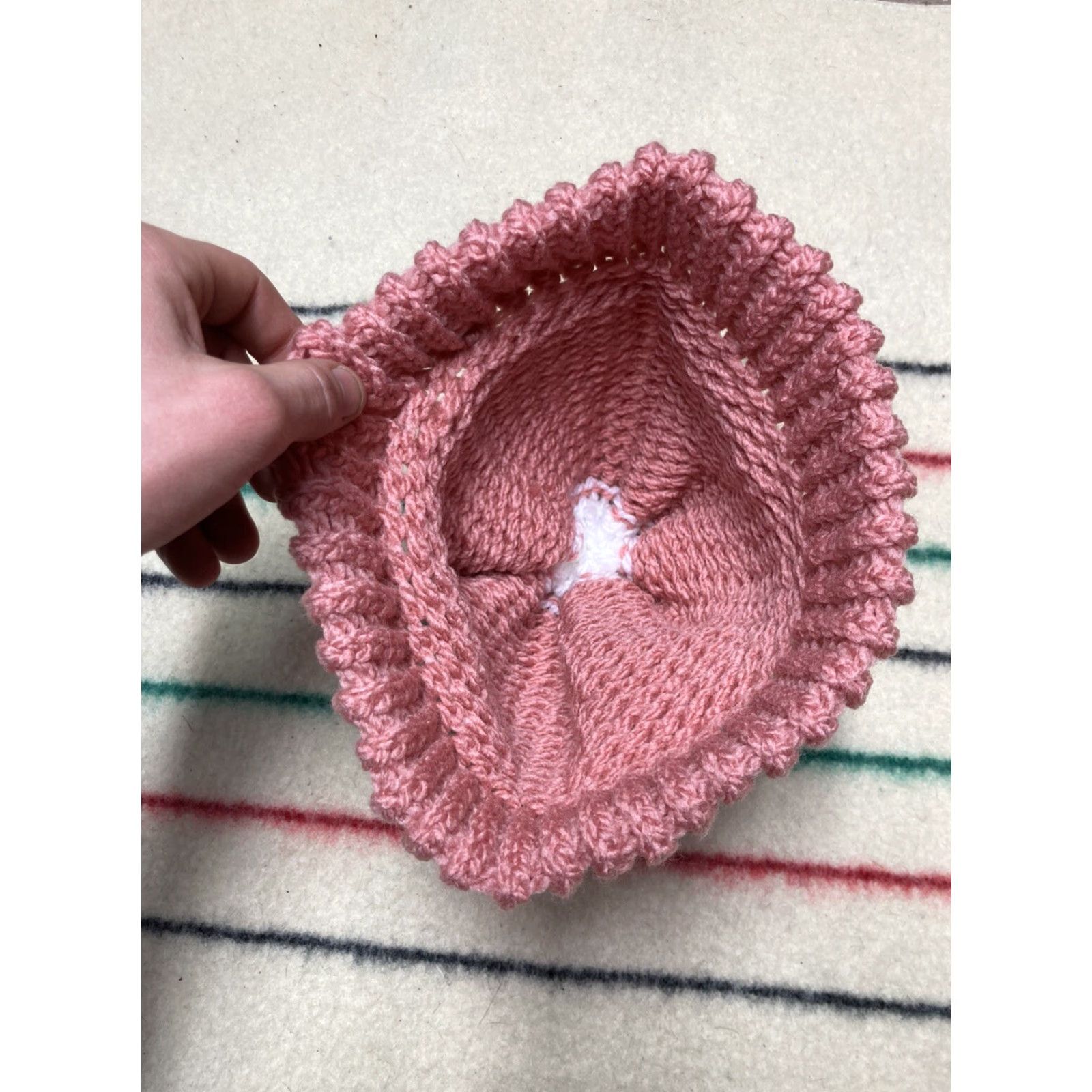 Pinko VINTAGE Crochet Knit Beanie Hand Made Pink White Stripe Snow Toboggan Soft Adult Beanie Women One Size Redo? Size ONE SIZE - 3 Thumbnail