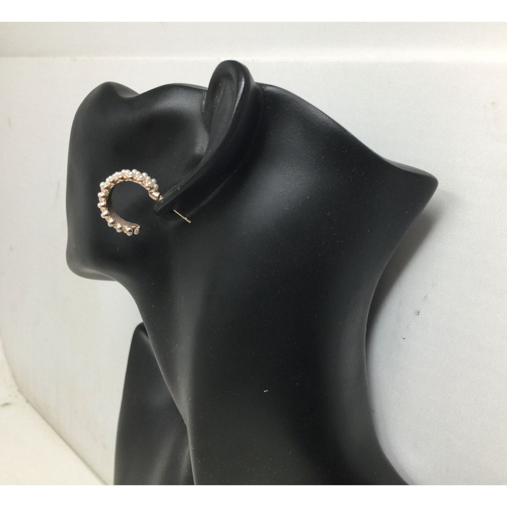 Other Women's Rose Gold Hoop Earrings with White Faux Pearl/Beads Size ONE SIZE - 4 Thumbnail