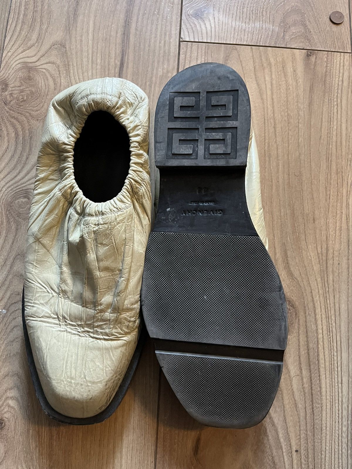 Givenchy Givenchy cream elastic leather shoes Size US 10 / EU 43 - 3 Thumbnail