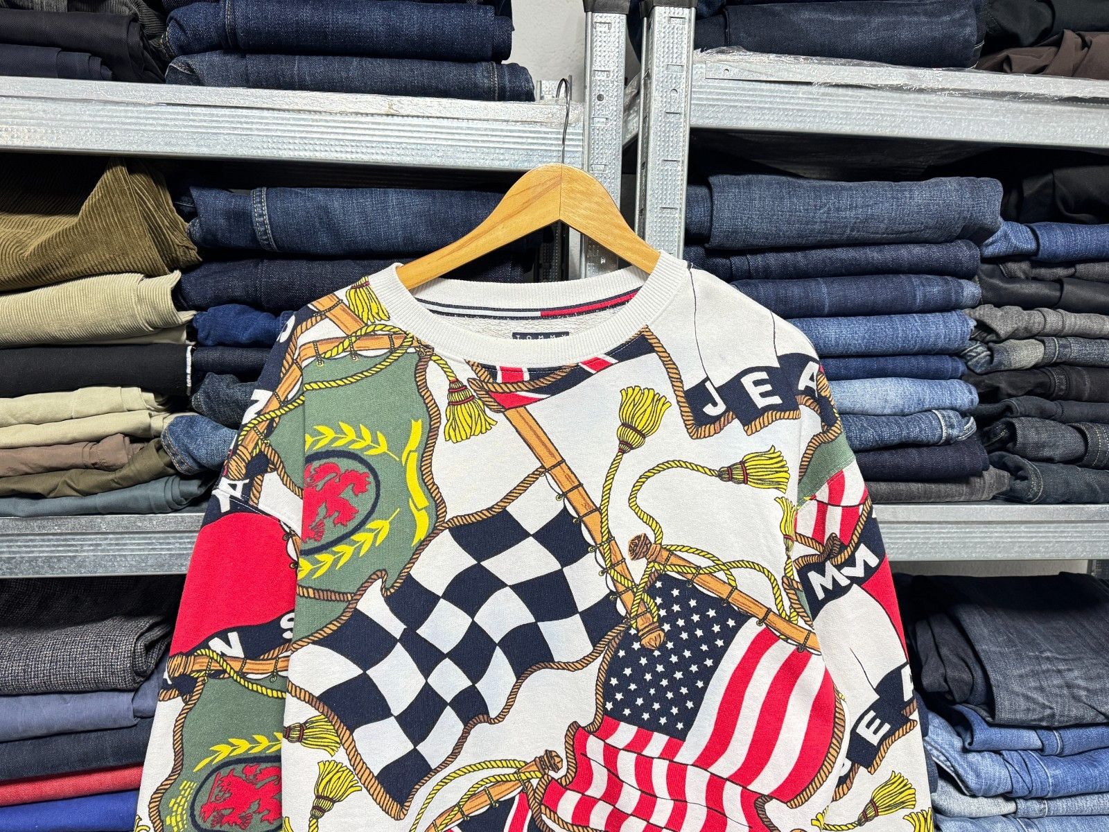 Tommy Jeans Tommy Jeans Old Stock 90s Flag Crewneck Sweatshirt Size US M / EU 48-50 / 2 - 4 Thumbnail