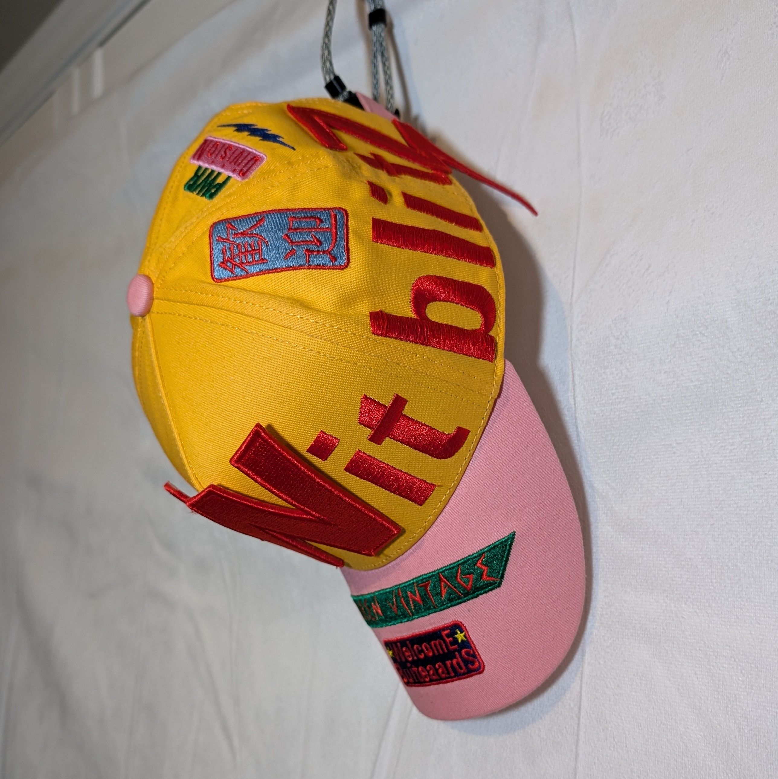 Walter Van Beirendonckメンズ イエロー＆ピンク ハット W Cap + Wings | GATE