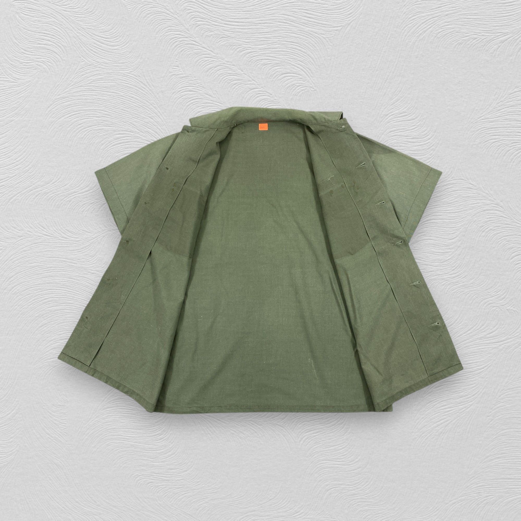 Vintage Vintage US Army Button Up Shirt Patches Medium size - J471 Size US M / EU 48-50 / 2 - 3 Thumbnail