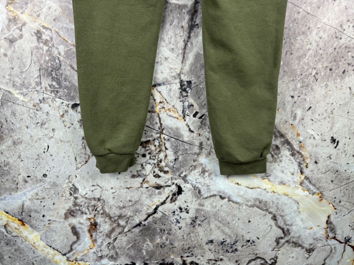 Nike Nike Olive Green Essential Joggers Sweatpants Classic Fit Size US 30 / EU 46 - 10 Thumbnail