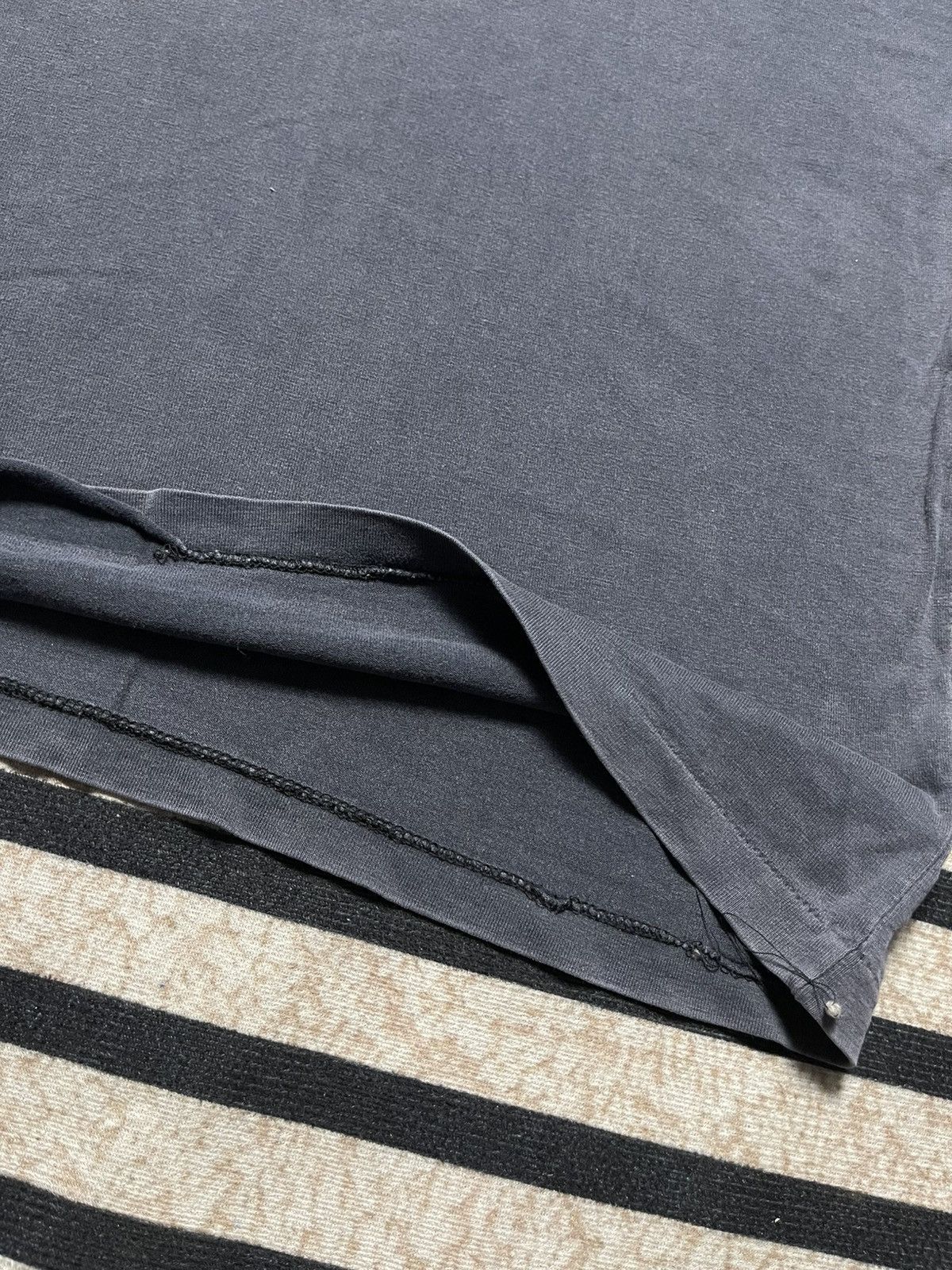 Undercover SS95 UNDERCOVER “UNDER THE PAVING STONES LIES THE BEACH”TEES Size US L / EU 52-54 / 3 - 5 Thumbnail