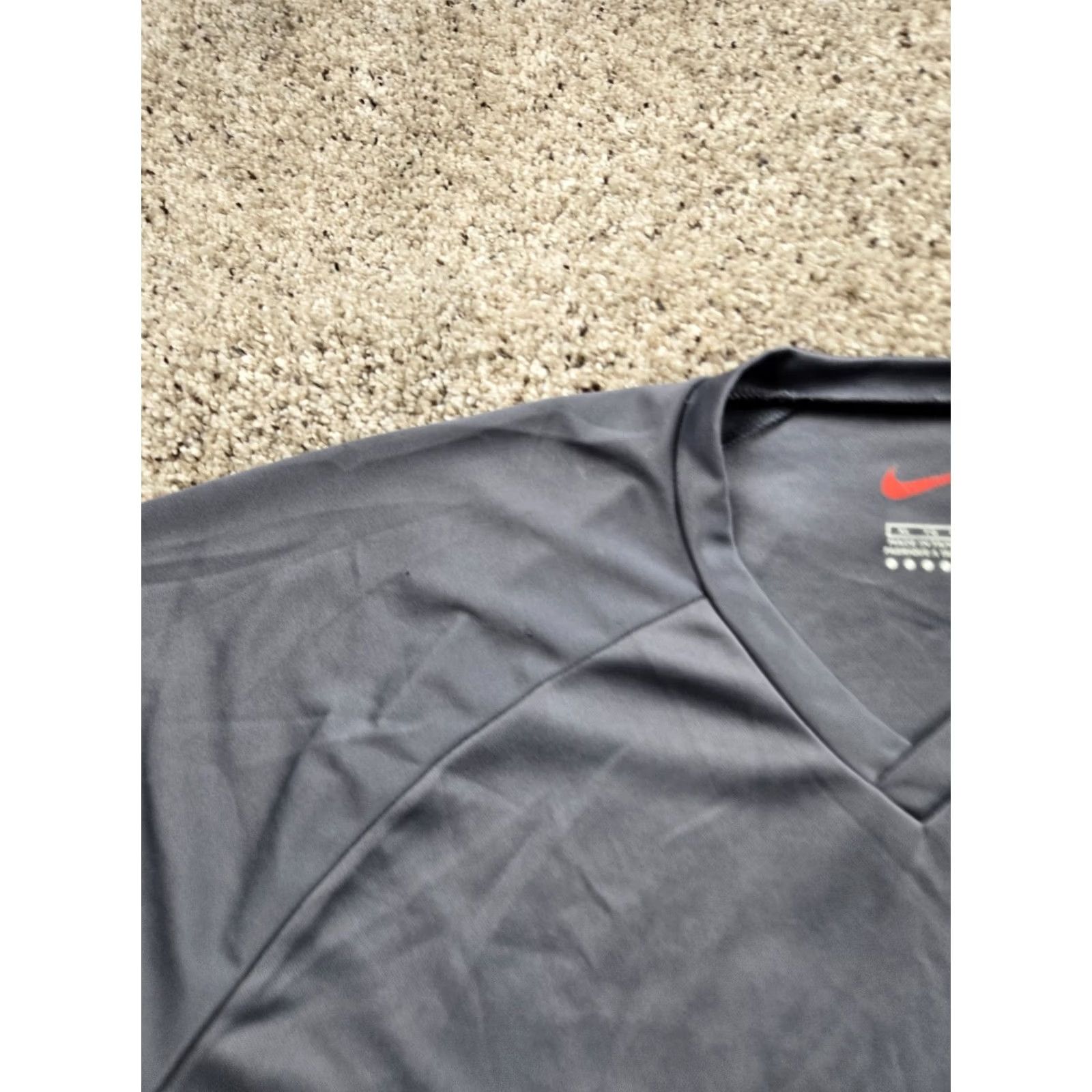 Nike Vintage Nike Dri-FIT Alpha Project T-Shirt XL Mens Gray Short Sleeve NWT 90s USA Sports Moisture Wicking Size US XL / EU 56 / 4 - 4 Thumbnail