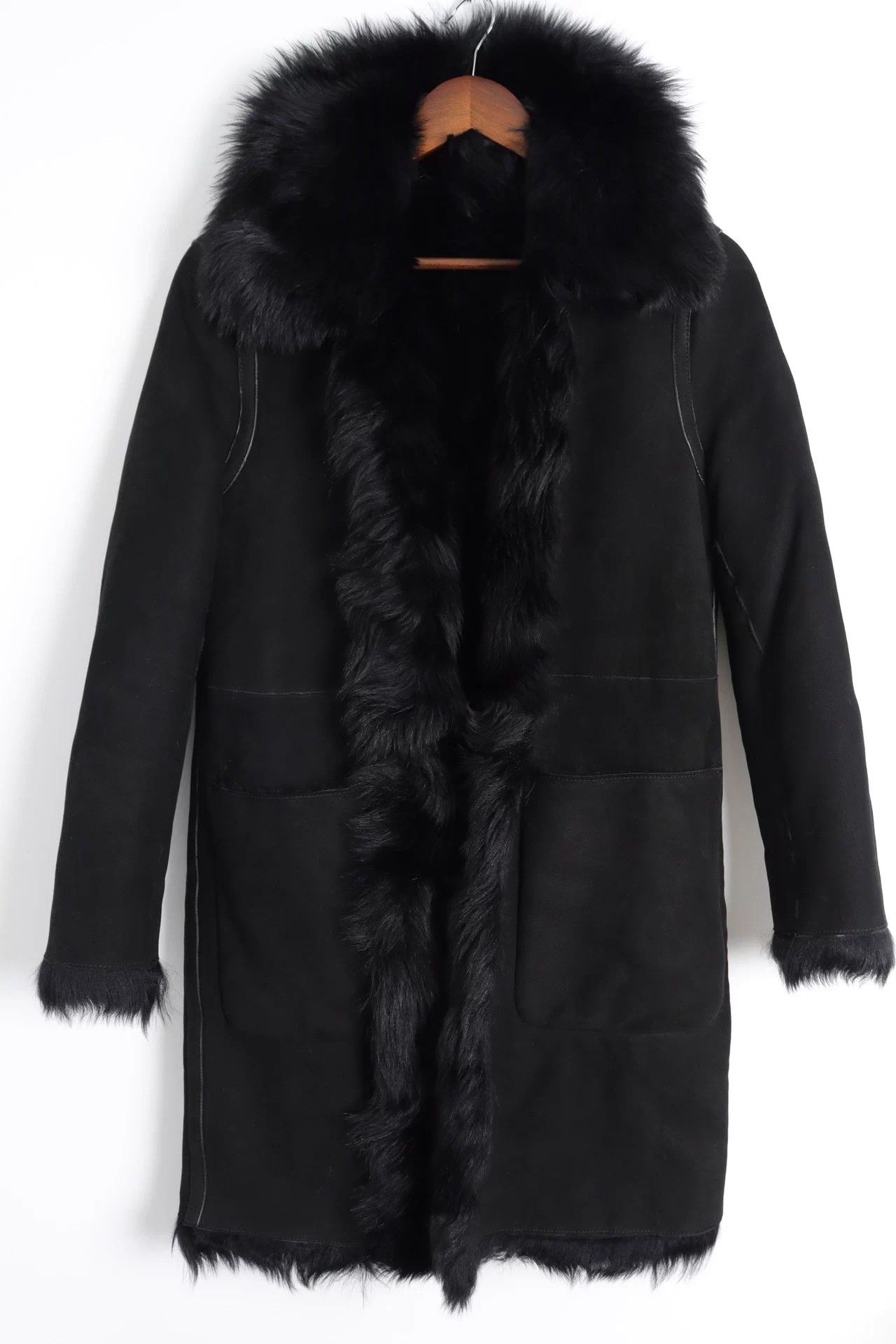 Miu Miu MIU MIU shearling coat black size 36 Size XS / US 0-2 / IT 36-38 - 1 Thumbnail