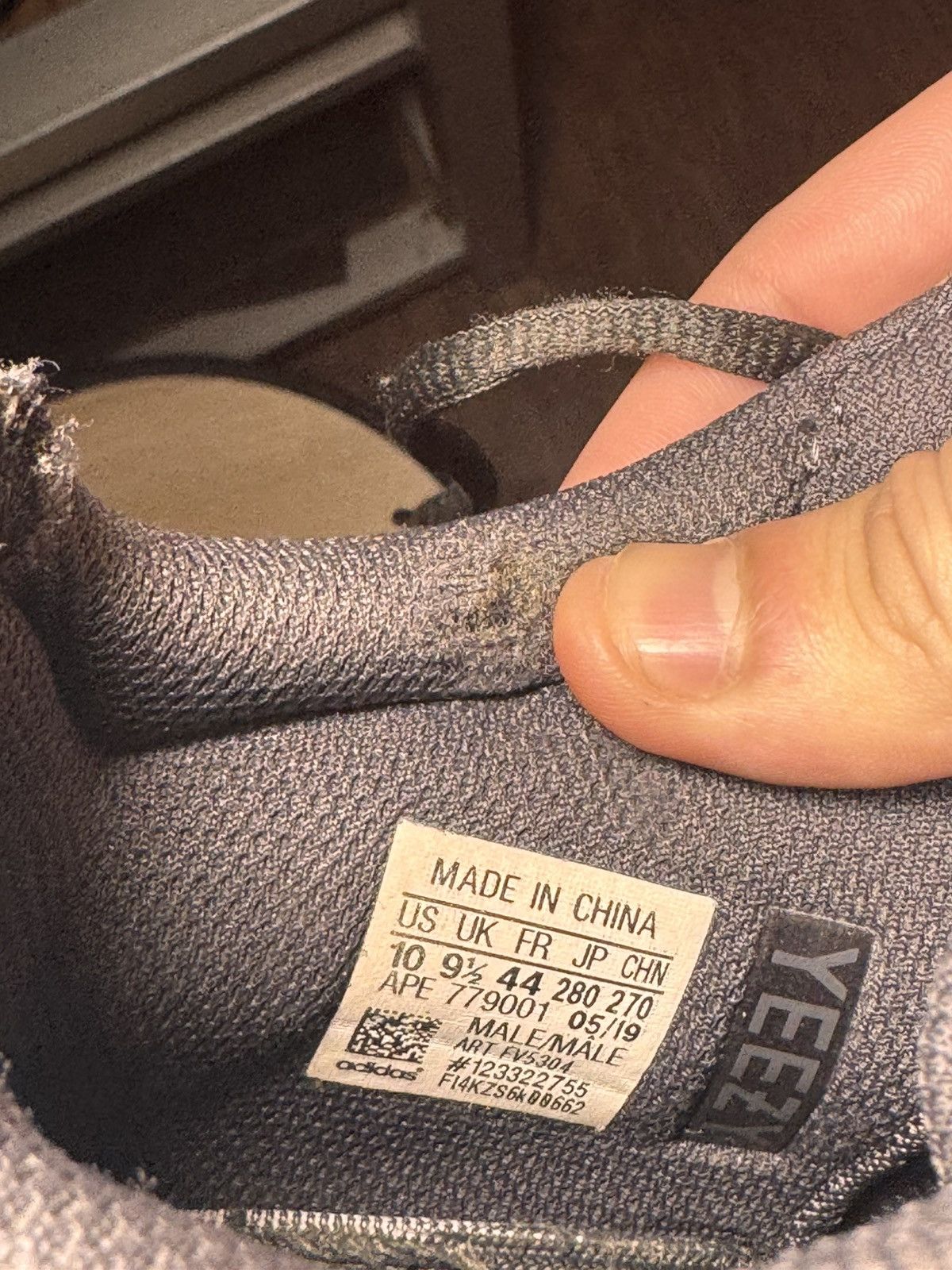 Yeezy Yeezy Boost 700 “Utility Black” Size US 10 / EU 43 - 6 Thumbnail