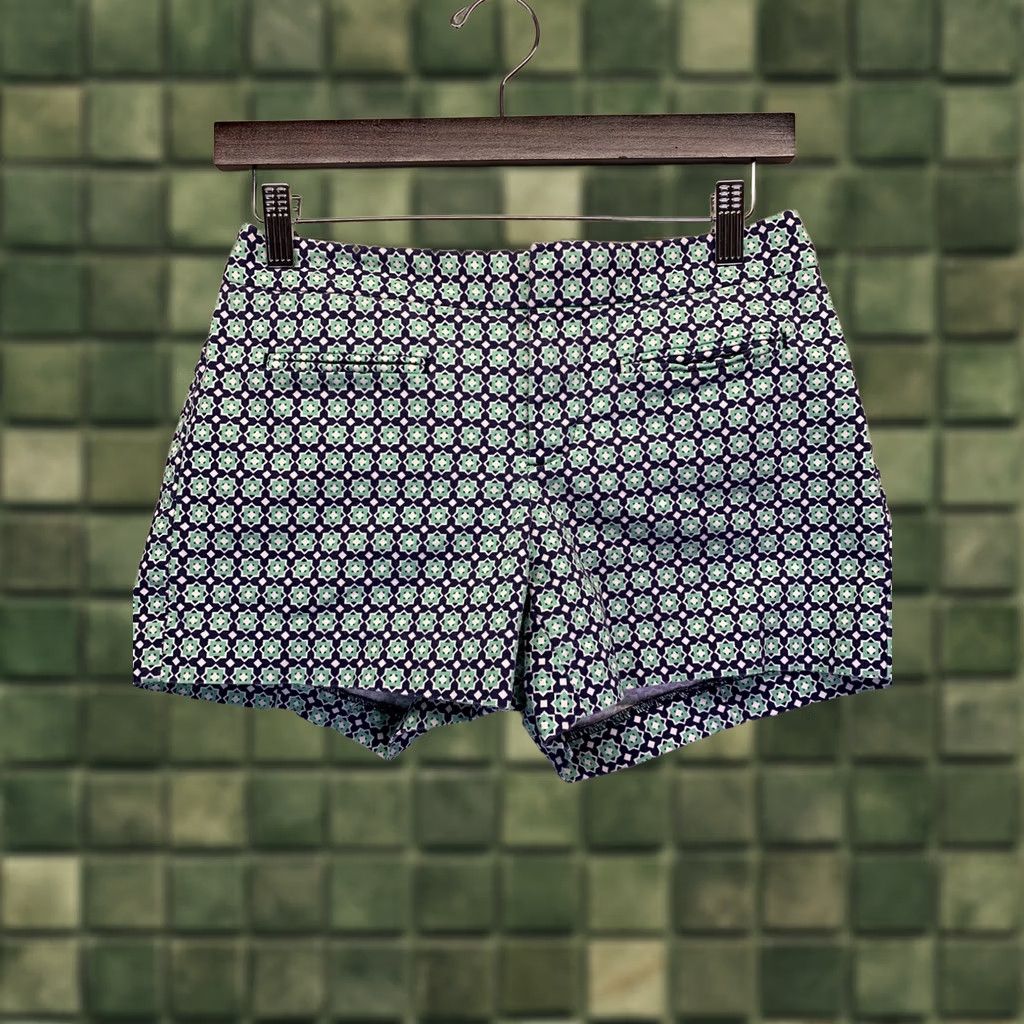 Gap VINTAGE GAP Stretch Womens Sz 0 Shorts-4383 Geometric Pattern Blue Green Zip Front See Photo See Photo See Photo Womens Loves Sports Mens? Size 25" / US 0 / IT 36 - 1 Thumbnail