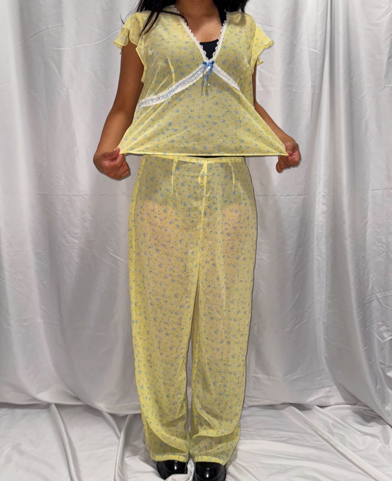 Designer × Other × Vintage Vintage Yellow Pajama Set Size XL Flower Twiggy Cottage Y2k Size ONE SIZE - 2 Thumbnail