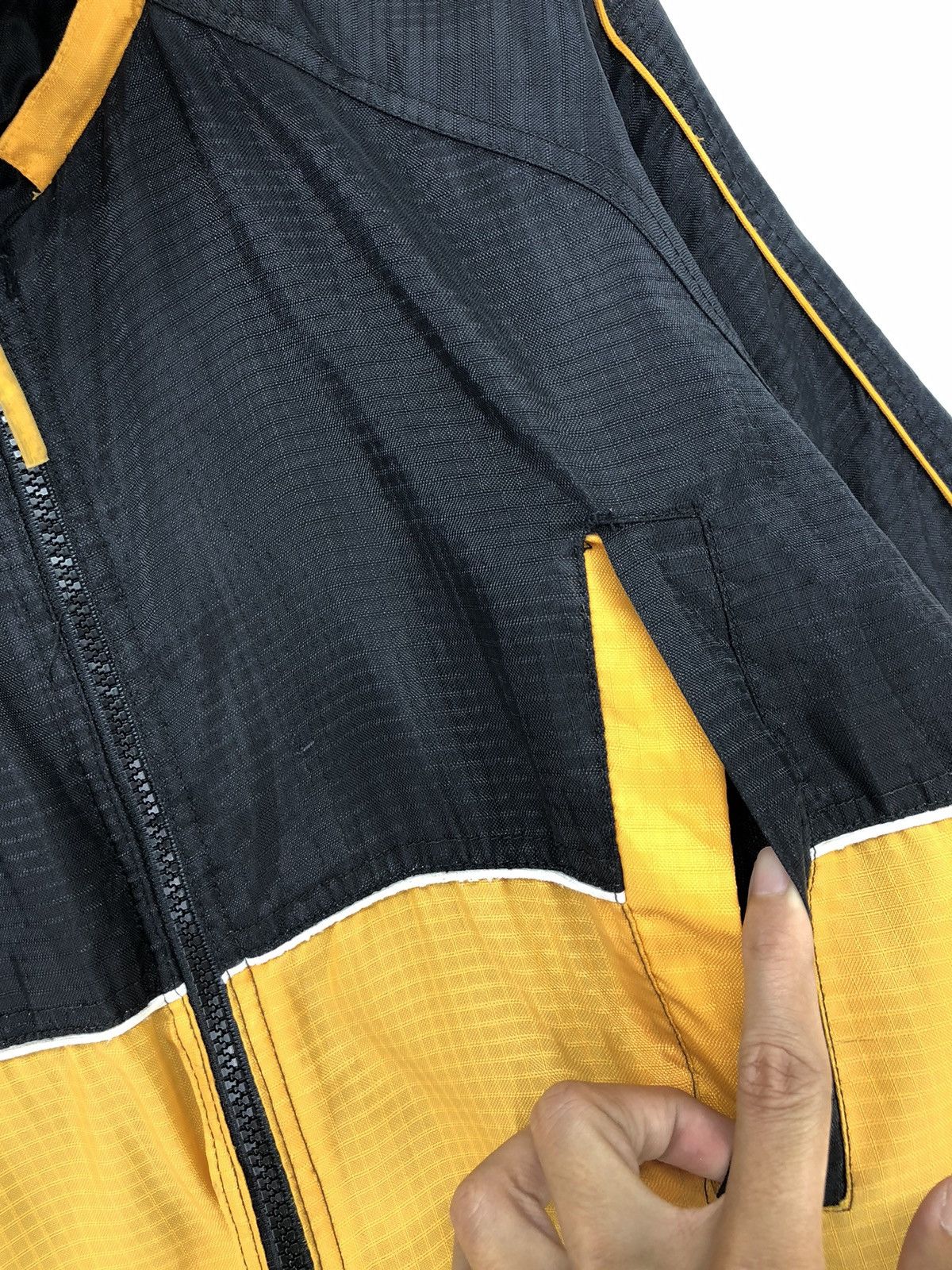 Kappa Vintage Kappa Nylon Jacket Size US L / EU 52-54 / 3 - 10 Thumbnail