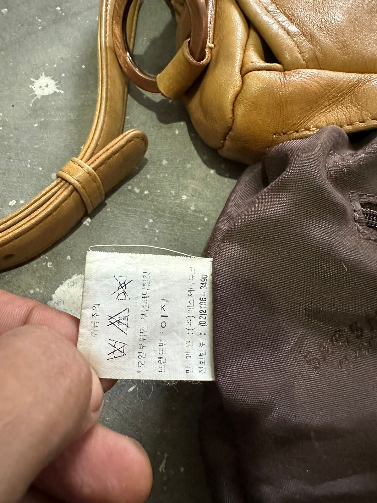 Yohji Yamamoto 🔥Vintage Ysaccs Yohji Yamamoto Leather Crossbody/ Sling bag Size ONE SIZE - 15 Thumbnail