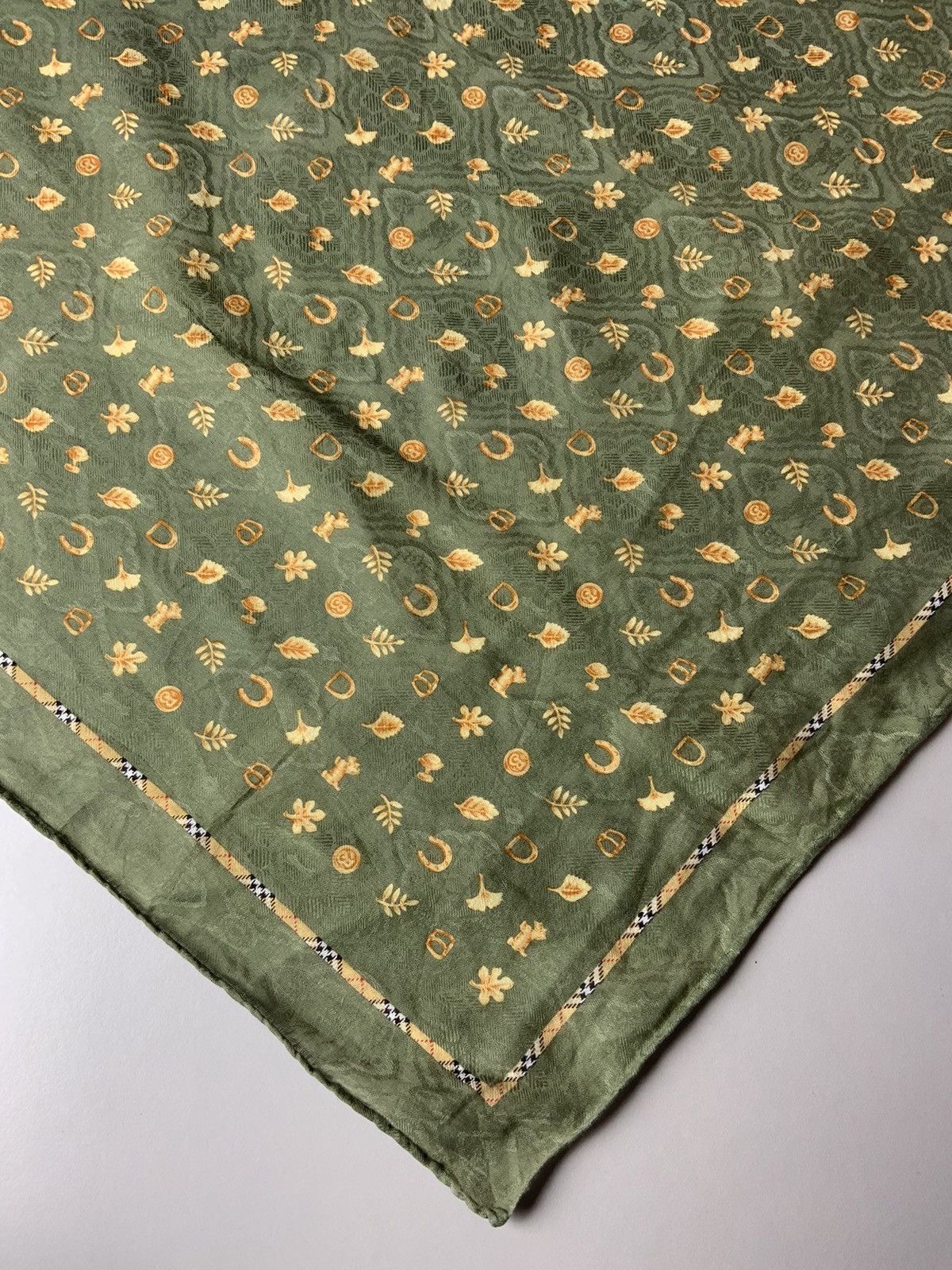 Burberry Burberry’s Spellout Embroidery Monogram Bandana Handkerchief Size ONE SIZE - 10 Thumbnail