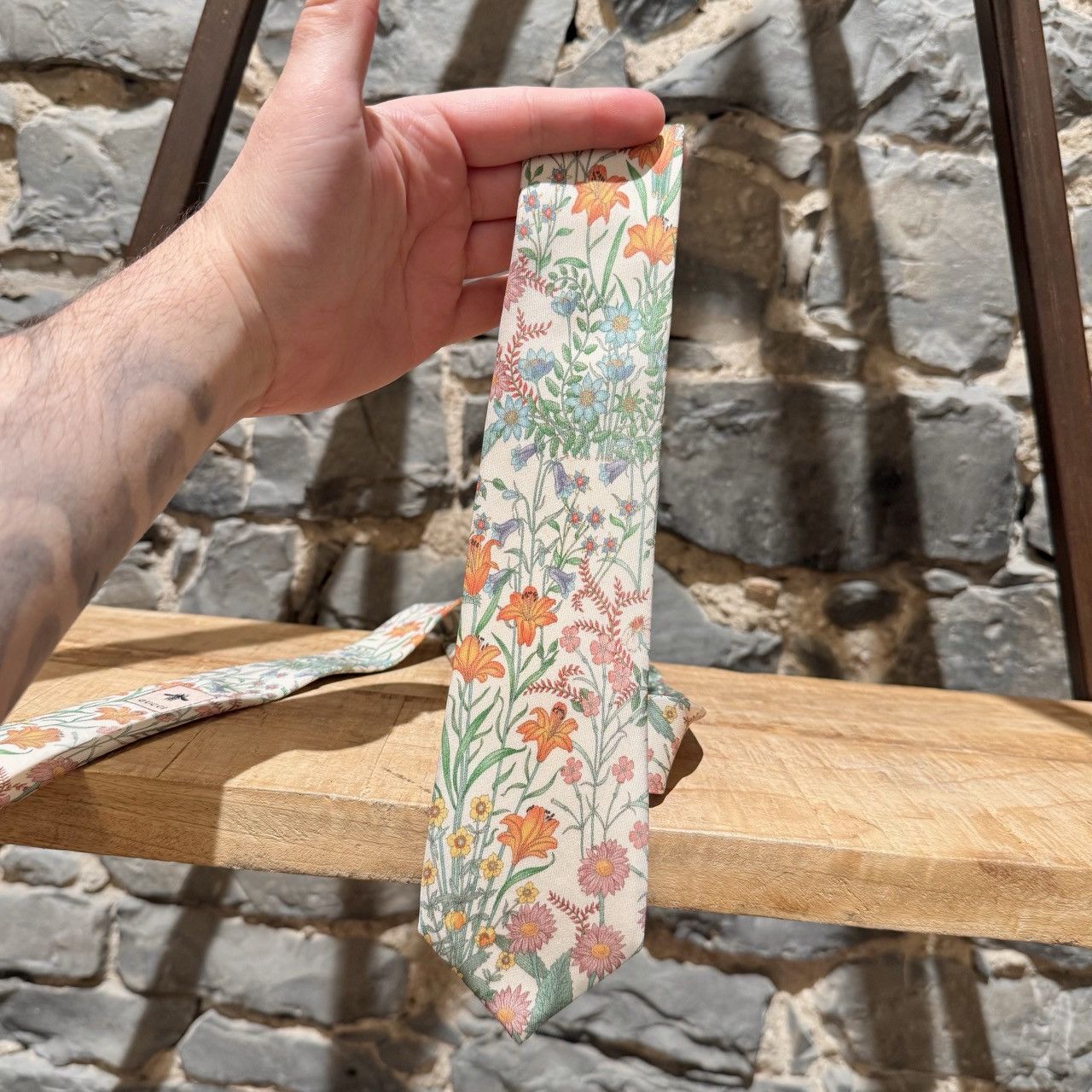 Gucci Gucci Ivory Multicoloured Floral Prints Silk Tie Size ONE SIZE - 4 Thumbnail