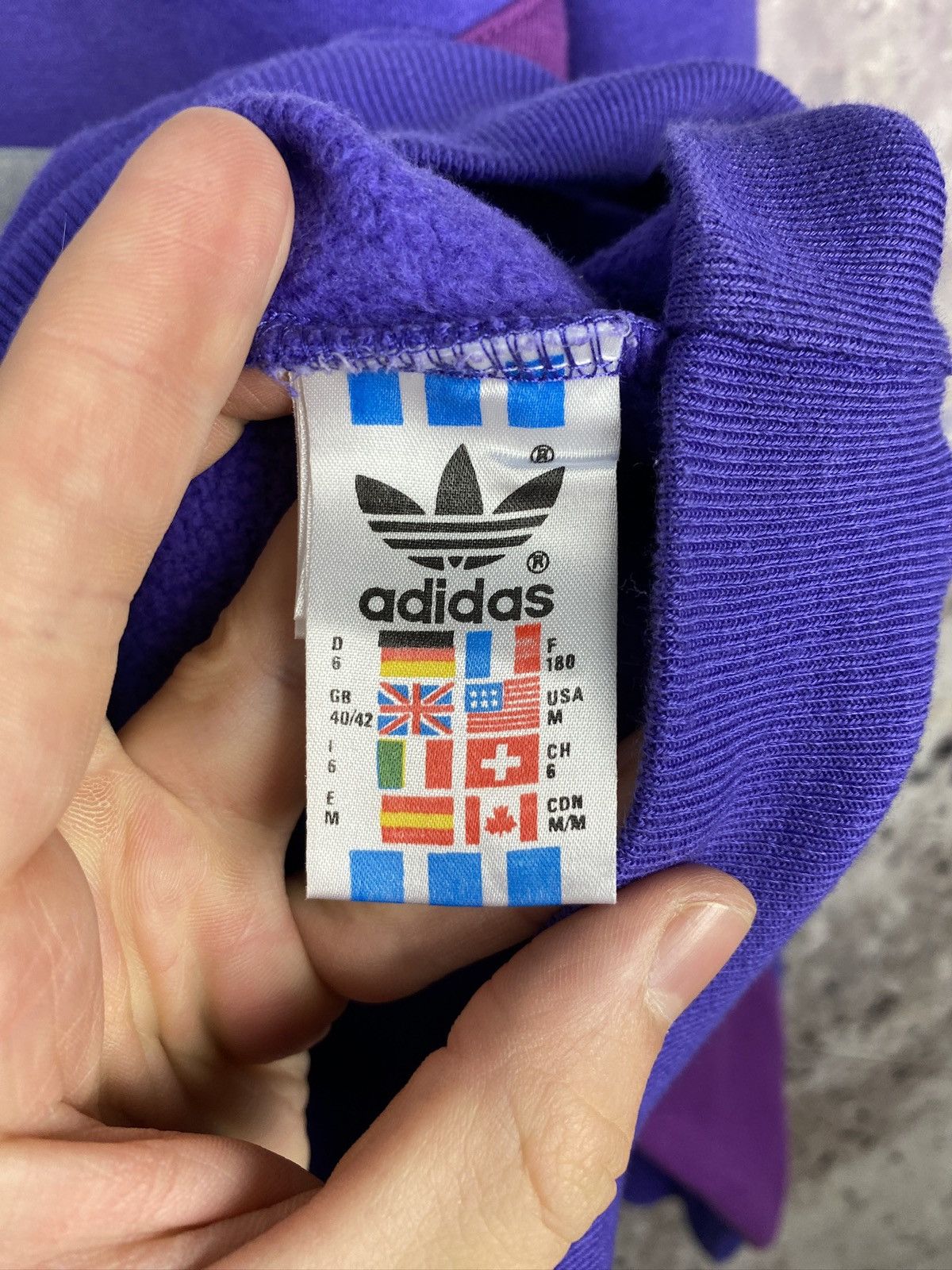 Men’s Adidas Sweatshirt Vintage Size Medium