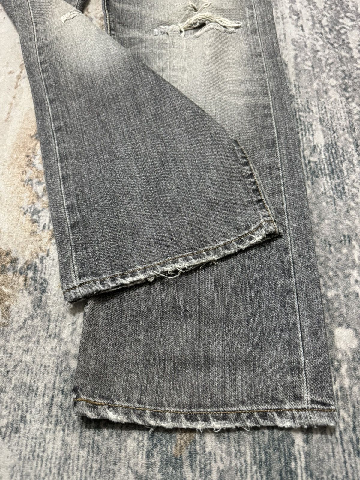 Levi's Levis 501 Distressed Button Denim Jeans Size US 32 / EU 48 - 3 Thumbnail