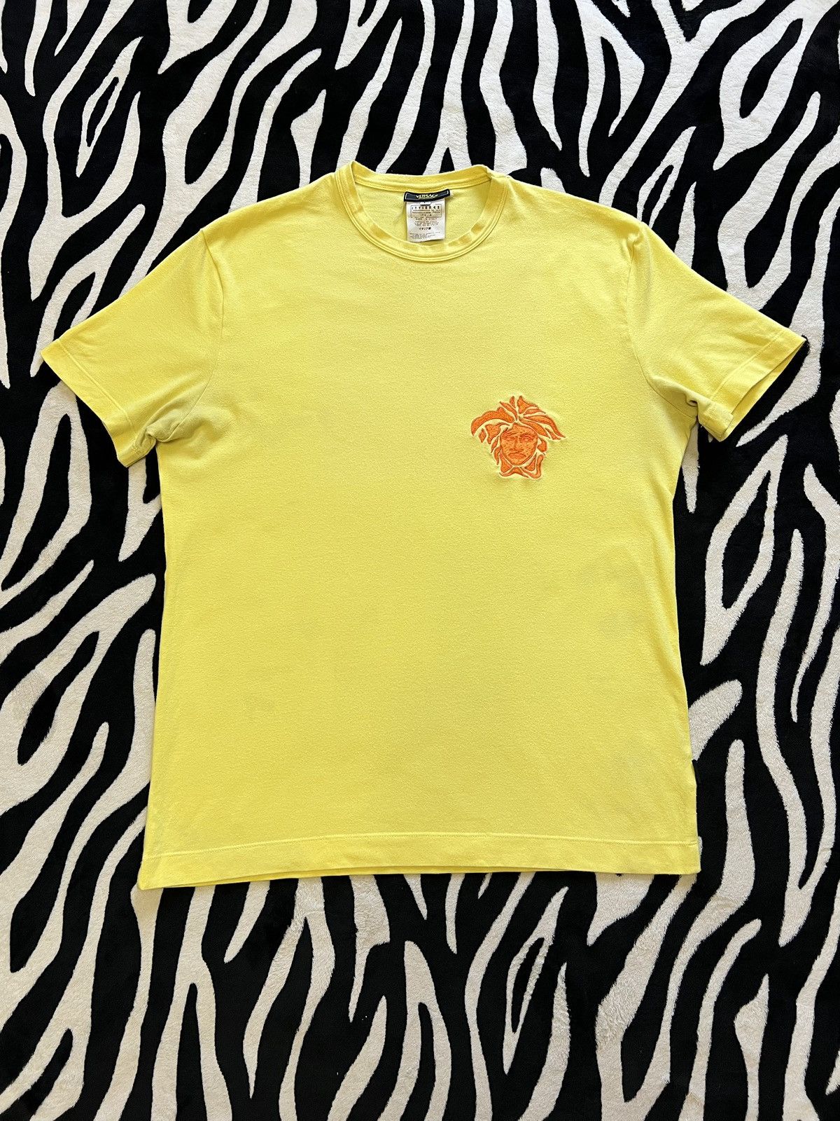 Versace × Versace Jeans Couture Versace Medusa Logo embroidered vintage luxury t-shirt Size US L / EU 52-54 / 3 - 2 Thumbnail