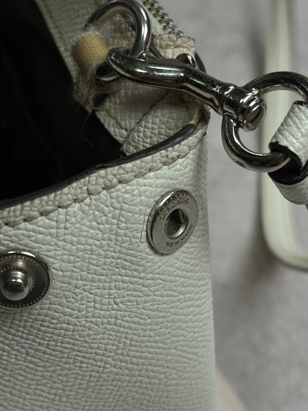 Coach Coach White Leather Shoulder Bag Size ONE SIZE - 8 Thumbnail