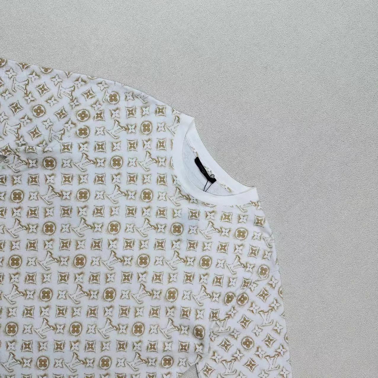 Louis Vuitton LV Monogram All Over Print Short Sleeve Tee XXL Size US XXL / EU 58 / 5 - 3 Thumbnail