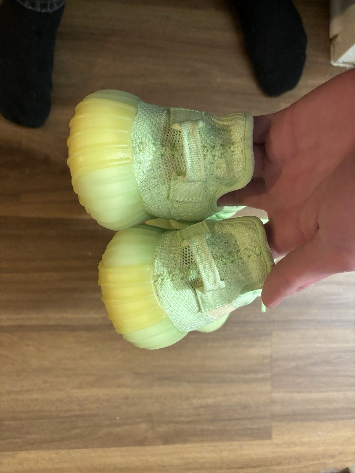 Yeezy Adidas Yeezy Boost 350 V2 GID Glow Size US 6.5 / EU 39-40 - 5 Thumbnail