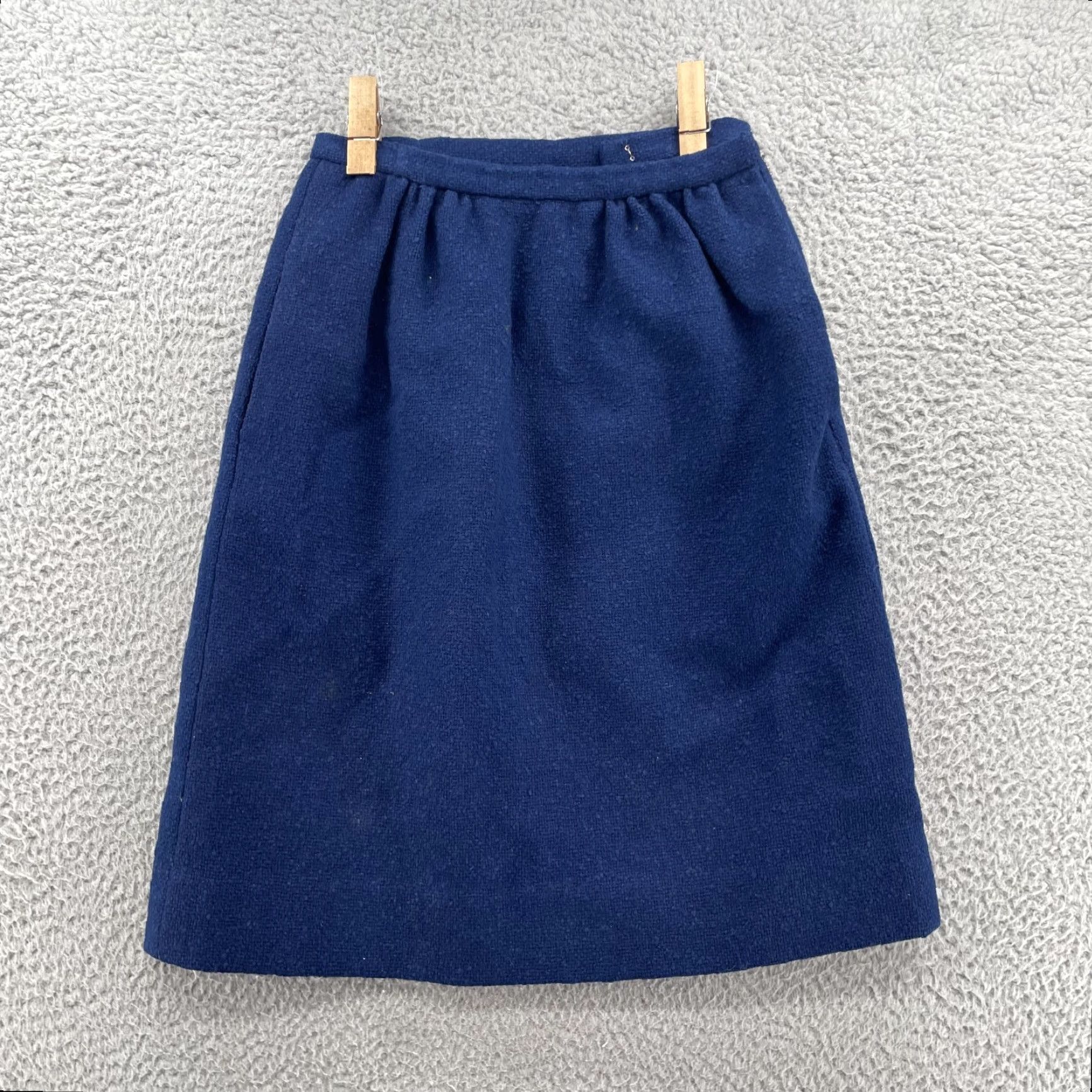 Pendleton VINTAGE Pendleton Skirt Women's 8 Navy Wool Midi A-Line Solid 90s Librarian Classic Office 90s Women Size 30" / US 8 / IT 44 - 7 Thumbnail