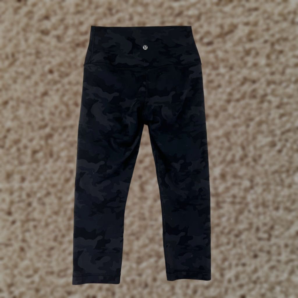 Lululemon Lululemon Pants Womens 4 Black Gray Camouflage Leggings Activewear Pockets 19 In Inseam Relaxed Size 27" / US 4 / IT 40 - 1 Thumbnail