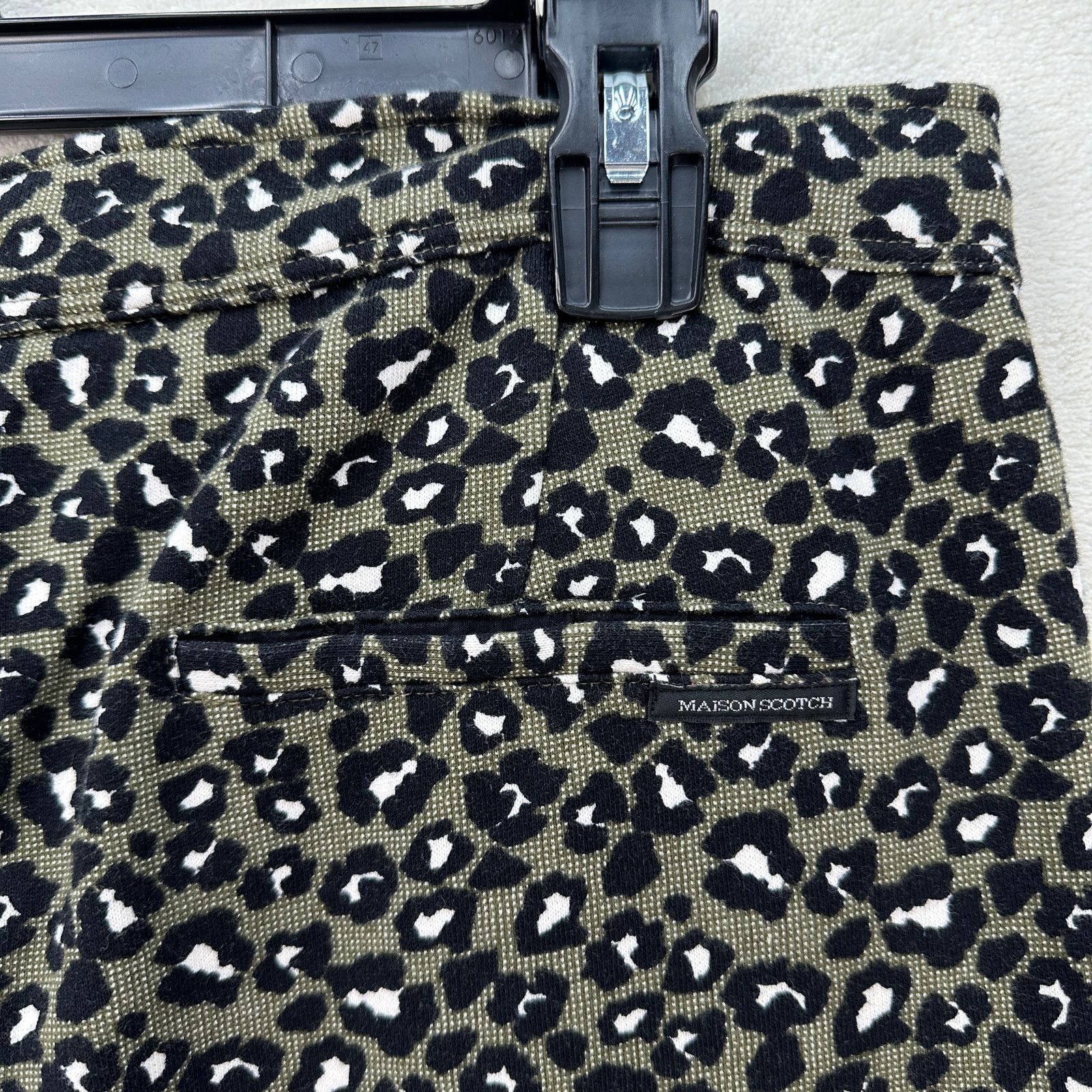 Scotch & Soda SCOTCH & SODA WOMEN'S SIZE 3 OLIVE GREEN LEOPARD PRINT TROE Size 32" / US 10 / IT 46 - 11 Thumbnail