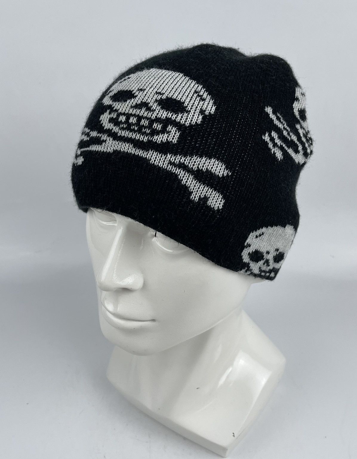 Seditionaries skulls beanie hat snow cap Size ONE SIZE - 1 Thumbnail