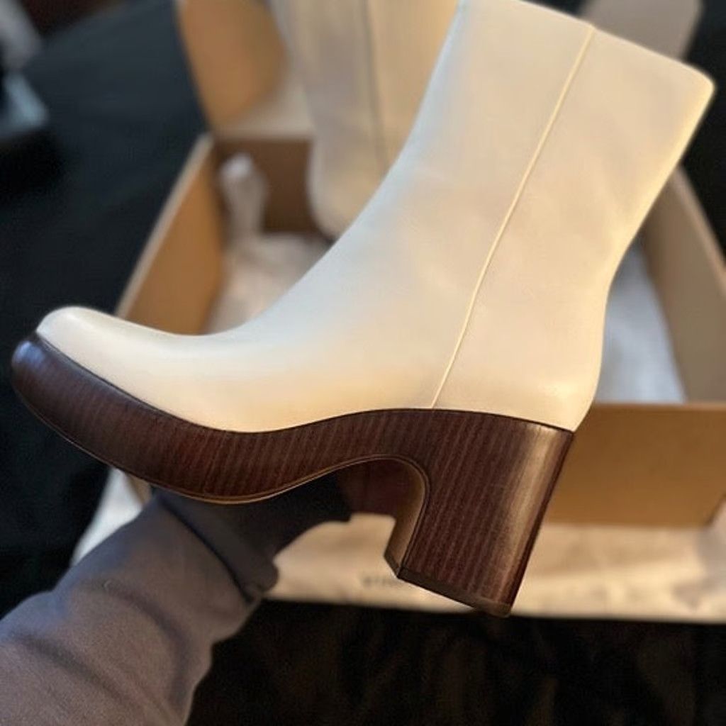 Vince Vince Nicco Clog, Milk LE Size US 7 / IT 37 - 2 Thumbnail
