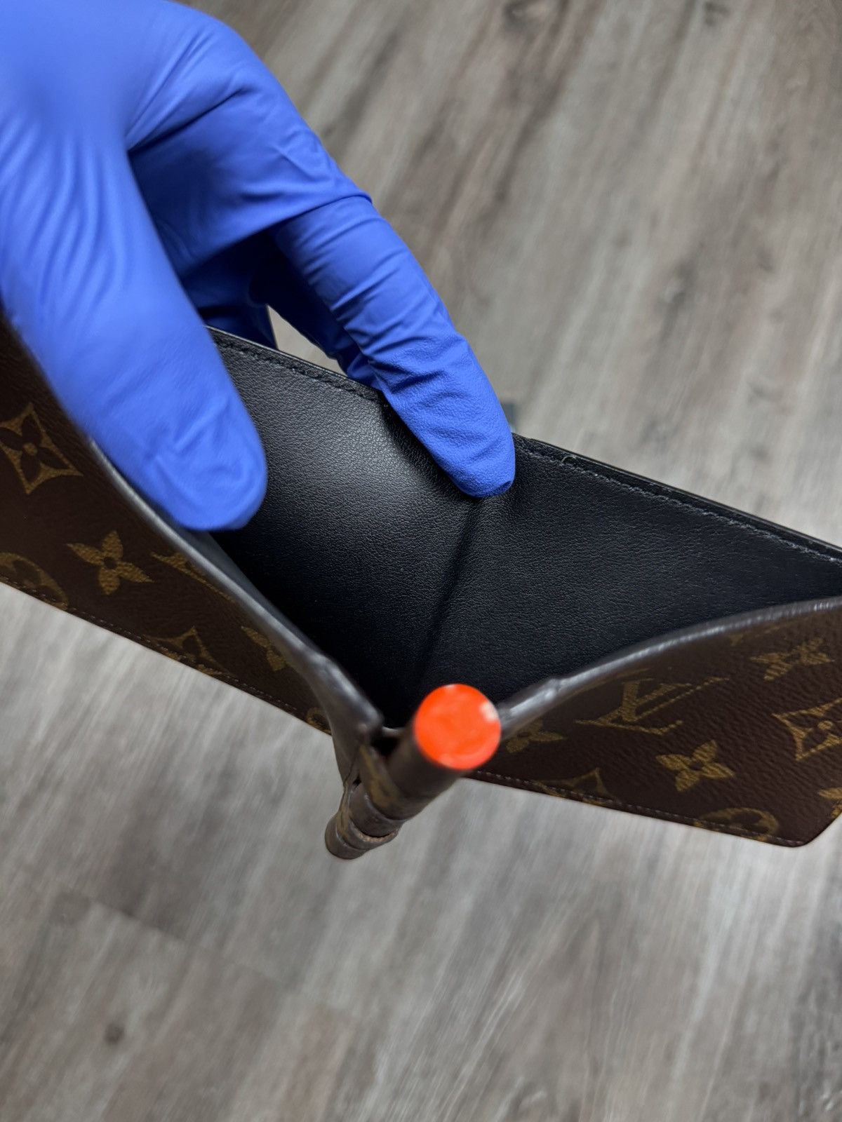 Louis Vuitton Louis Vuitton Virgil Multiple Wallet Monogram Solar Ray Size ONE SIZE - 12 Thumbnail
