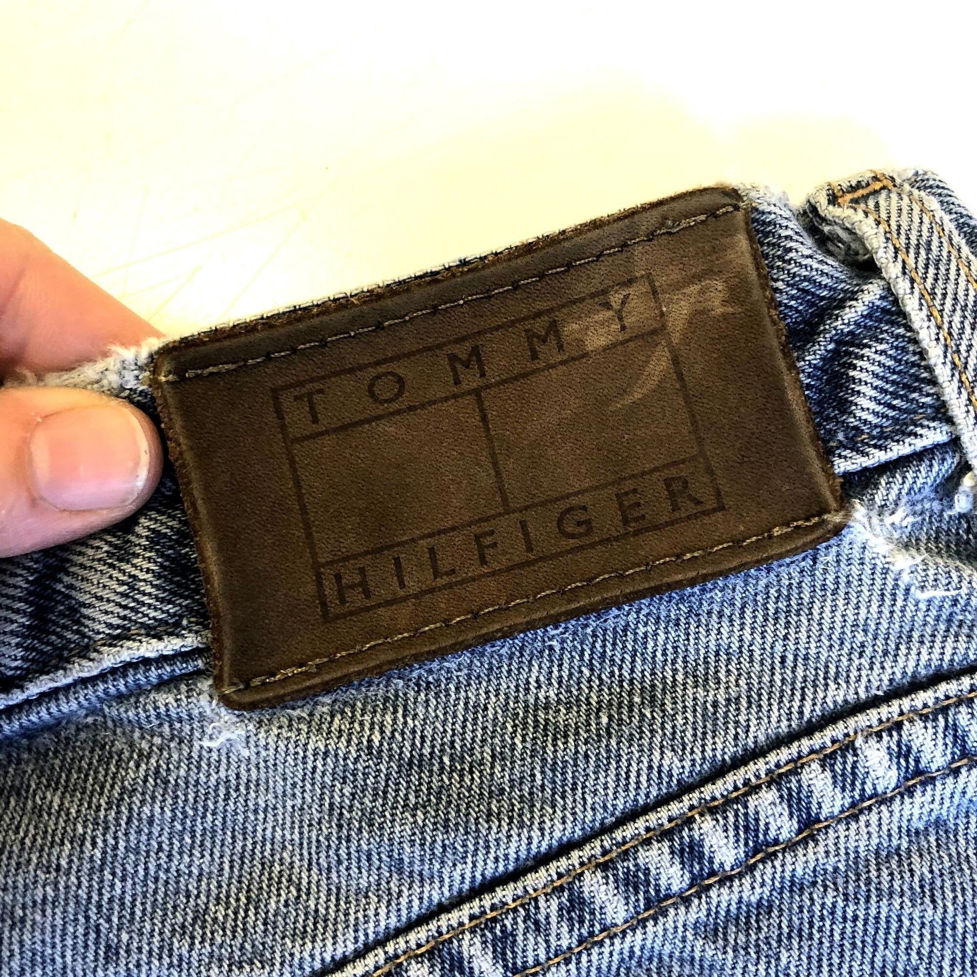 Tommy Hilfiger 80 90's DISTRESSED Blue Jeans Streetwear DENIM SKATER Pants Size US 30 / EU 46 - 7 Thumbnail