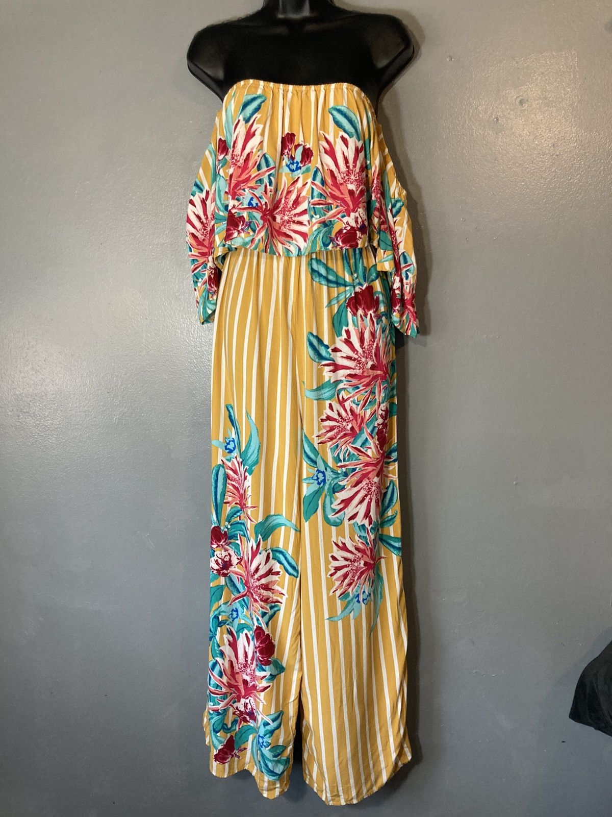 Other Flying tomato, yellow striped floral off shoulder jumpsuit Size 30" / US 8 / IT 44 - 1 Thumbnail