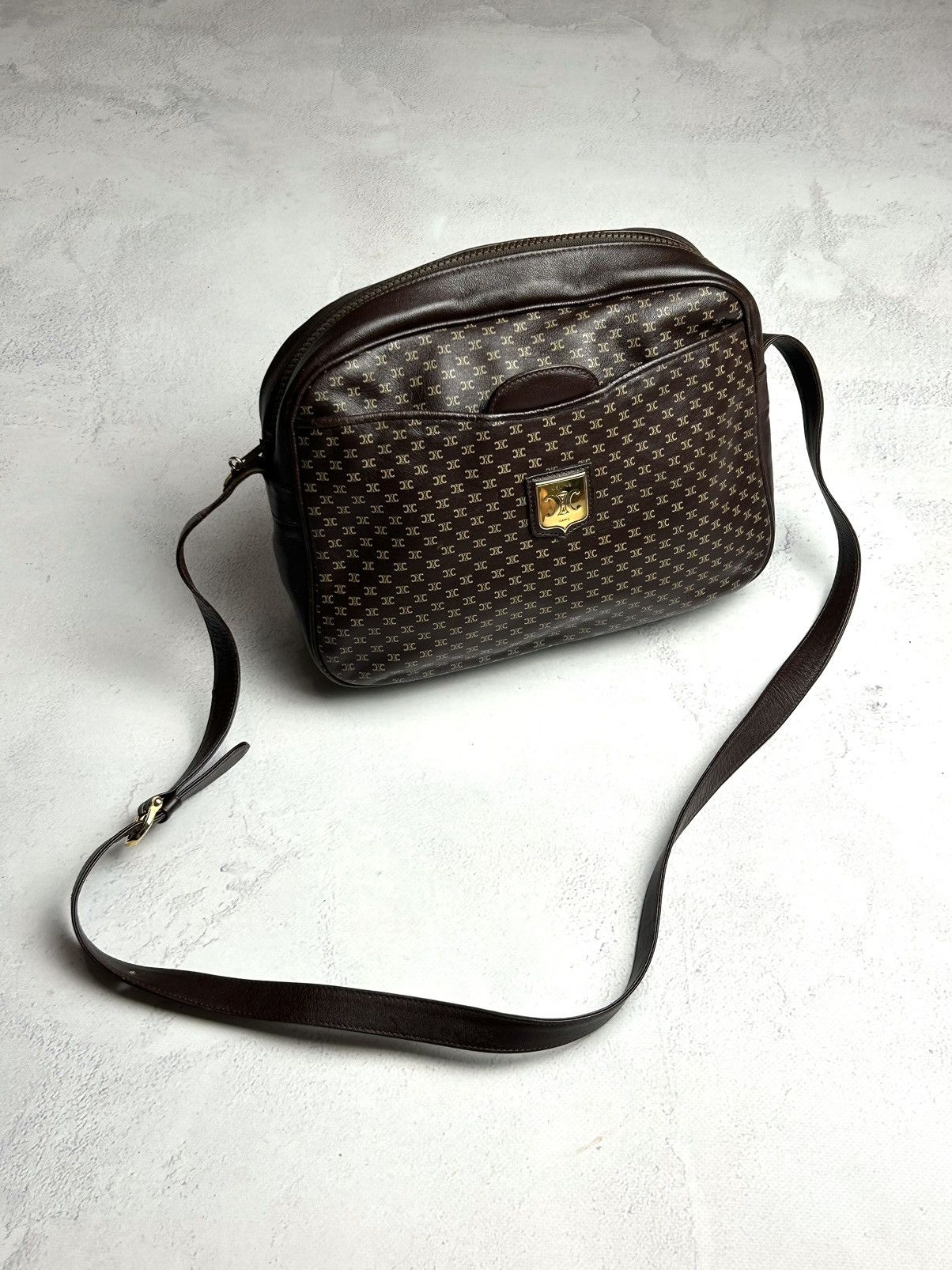 Celine × Designer Celine shoulder bag Triomphe gold hardware leather Size ONE SIZE - 5 Thumbnail