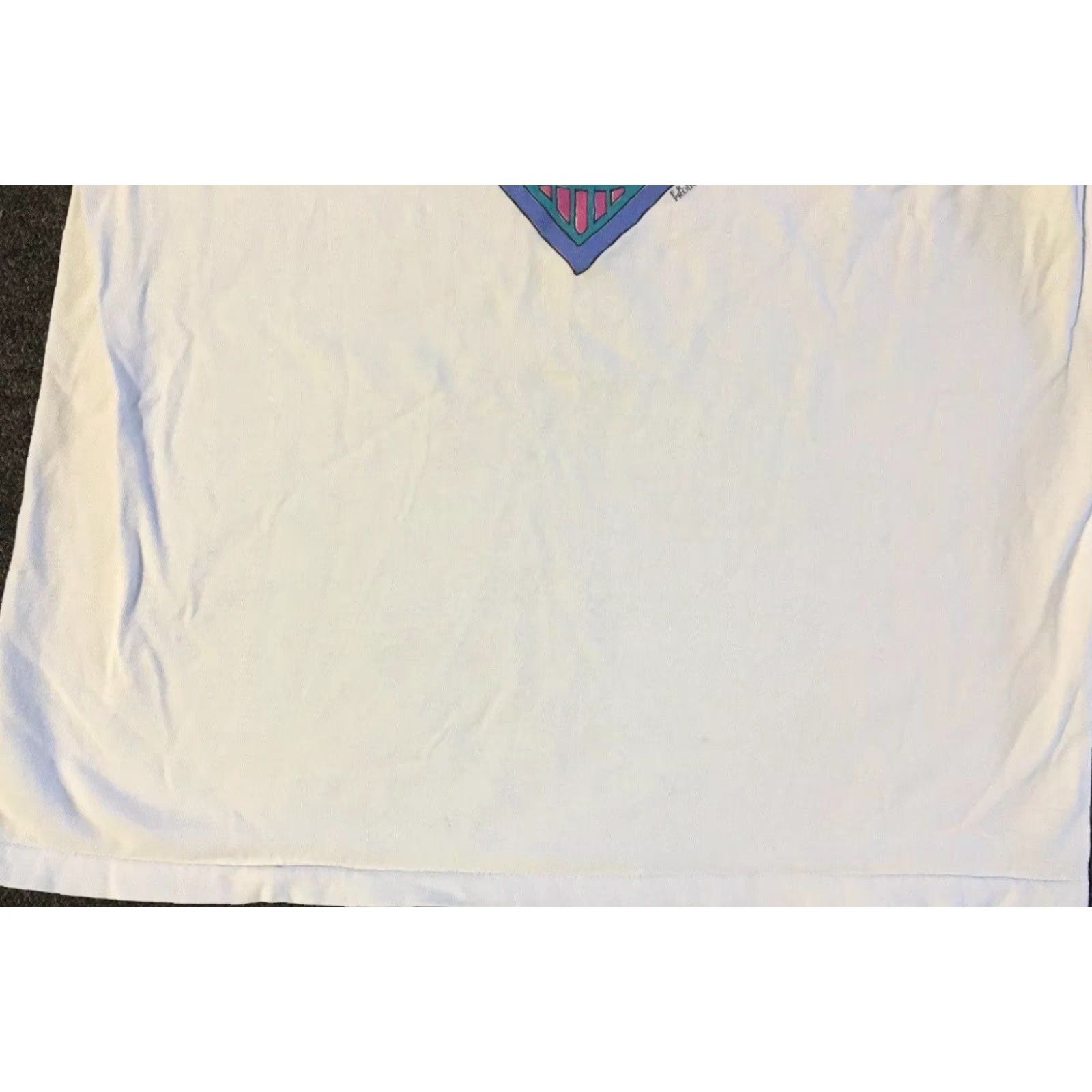 Vintage VINTAGE El Conquistador Tucson Faded Abstract Art Shirt S Men White 90s 80s Surf Skate Grunge United States Single Stitch T-Shirt Size US S / EU 44-46 / 1 - 4 Thumbnail