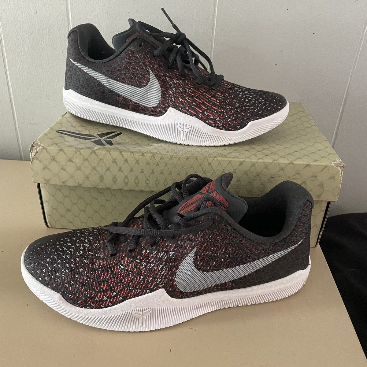 Nike 8.5 Nike Kobe Mamba Instinct Black Red 852473-006 W/ Box Size US 8.5 / EU 41-42 - 1 Thumbnail