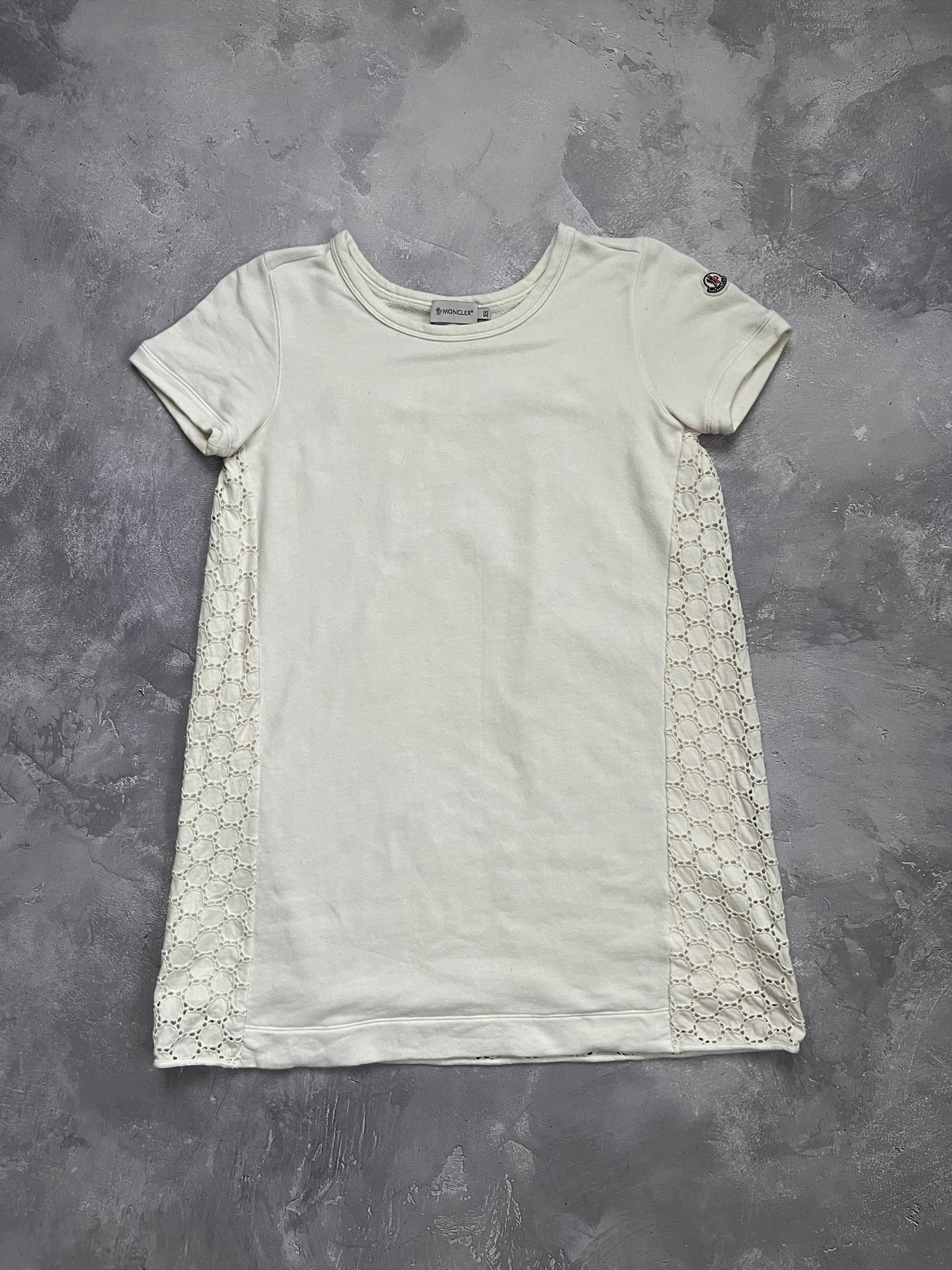 Moncler Moncler XS Cream Lace Panel Dress T-Shirt Logo Patch Size XS / US 0-2 / IT 36-38 - 1 Thumbnail