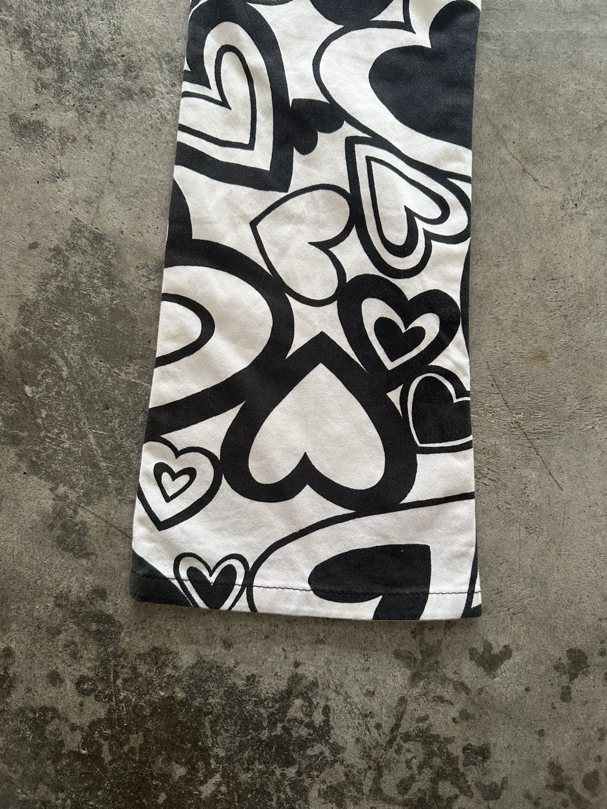 Moschino Moschino Flare Jeans Heart Monogram Size 30" / US 8 / IT 44 - 14 Thumbnail
