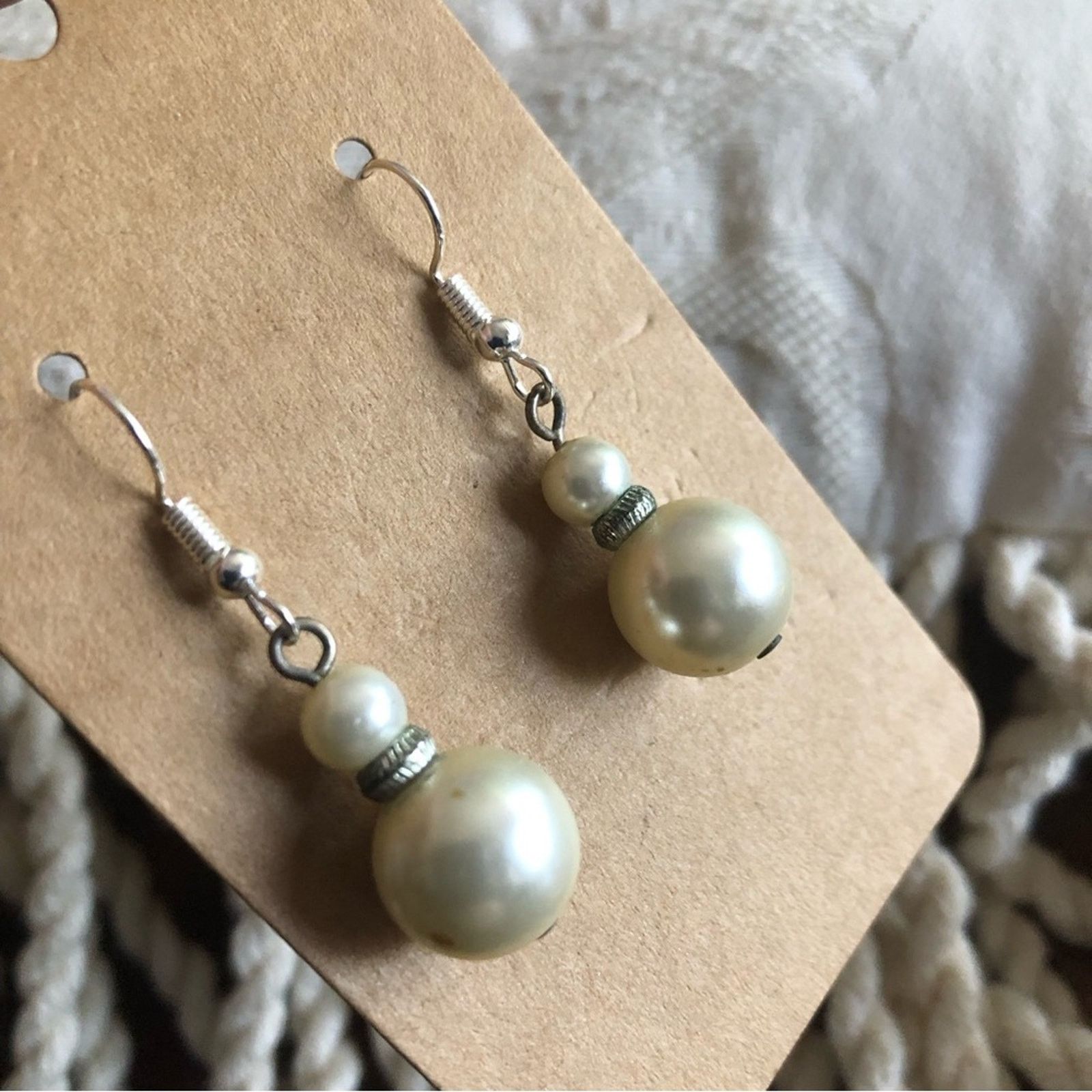 Vintage Vintage round white faux pearls dangle earrings Size ONE SIZE - 2 Thumbnail