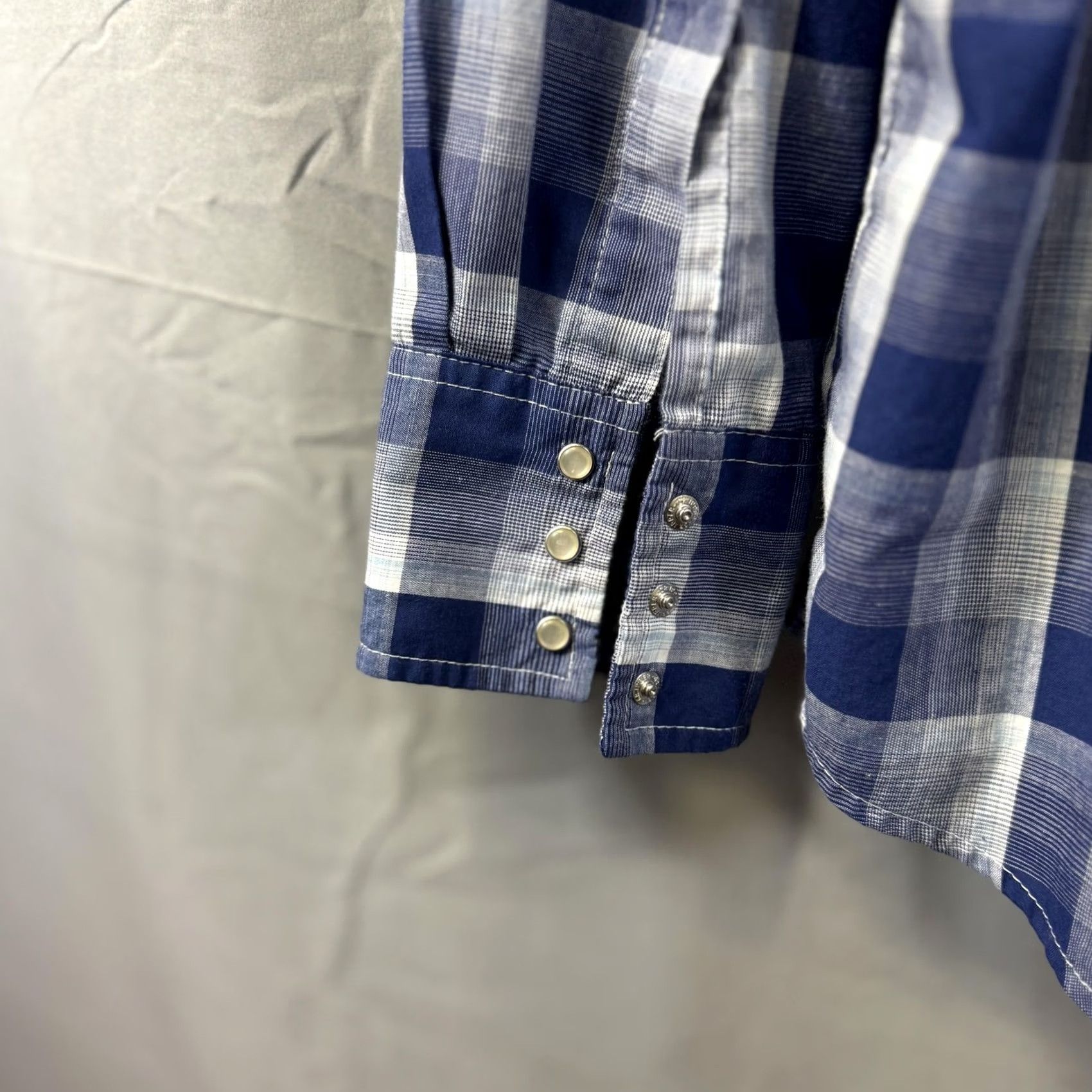 Wrangler VINTAGE Wrangler Shirt Mens Large Blue White Plaid Western Cowboy Pearl Snap Long Sleeve Size US L / EU 52-54 / 3 - 3 Thumbnail