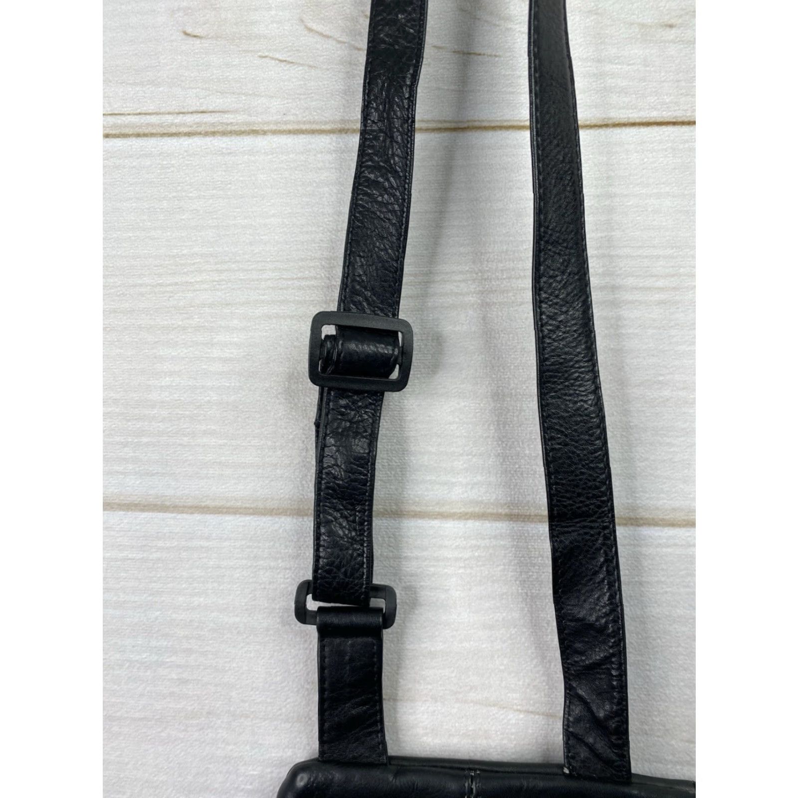 Vintage VINTAGE Hobo International Bag Womens Crossbody Leather Zip Black Small 10in 6in 1in Pebbled Size ONE SIZE - 3 Thumbnail