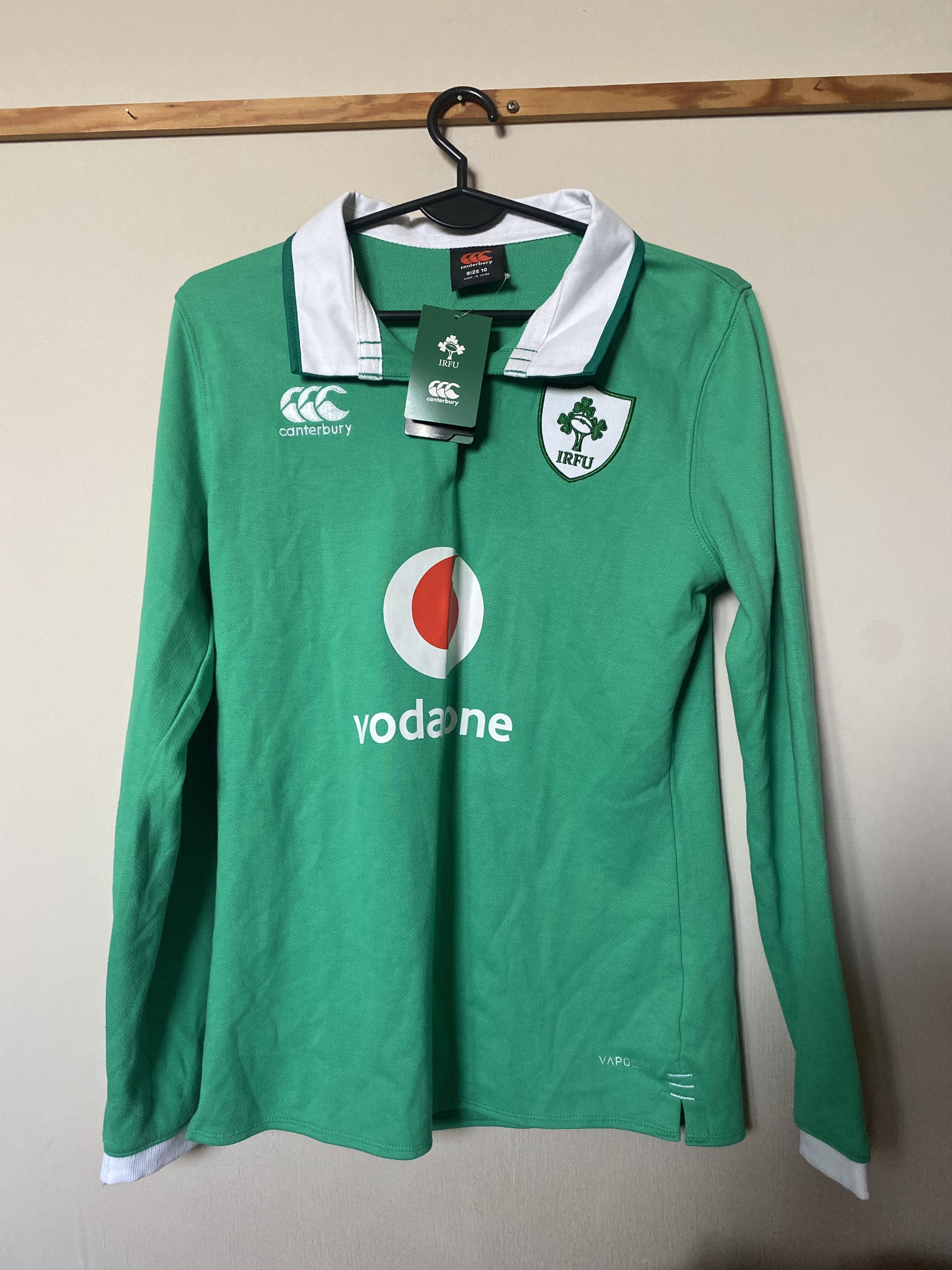 Canterbury of New Zealand NEW - Rugby IRELAND - Canterbury - Long Sleeve - S - UNIQUE Size US S / EU 44-46 / 1 - 1 Thumbnail
