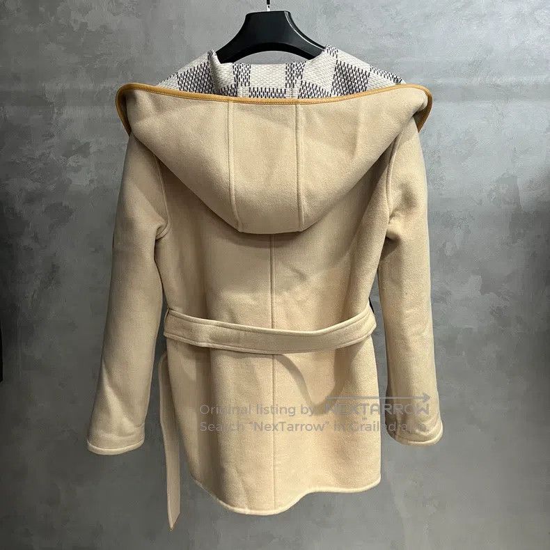 Louis Vuitton Louis Vuitton Beige Solid Tunic Hooded Long Sleeve Coat Size M / US 6-8 / IT 42-44 - 5 Thumbnail