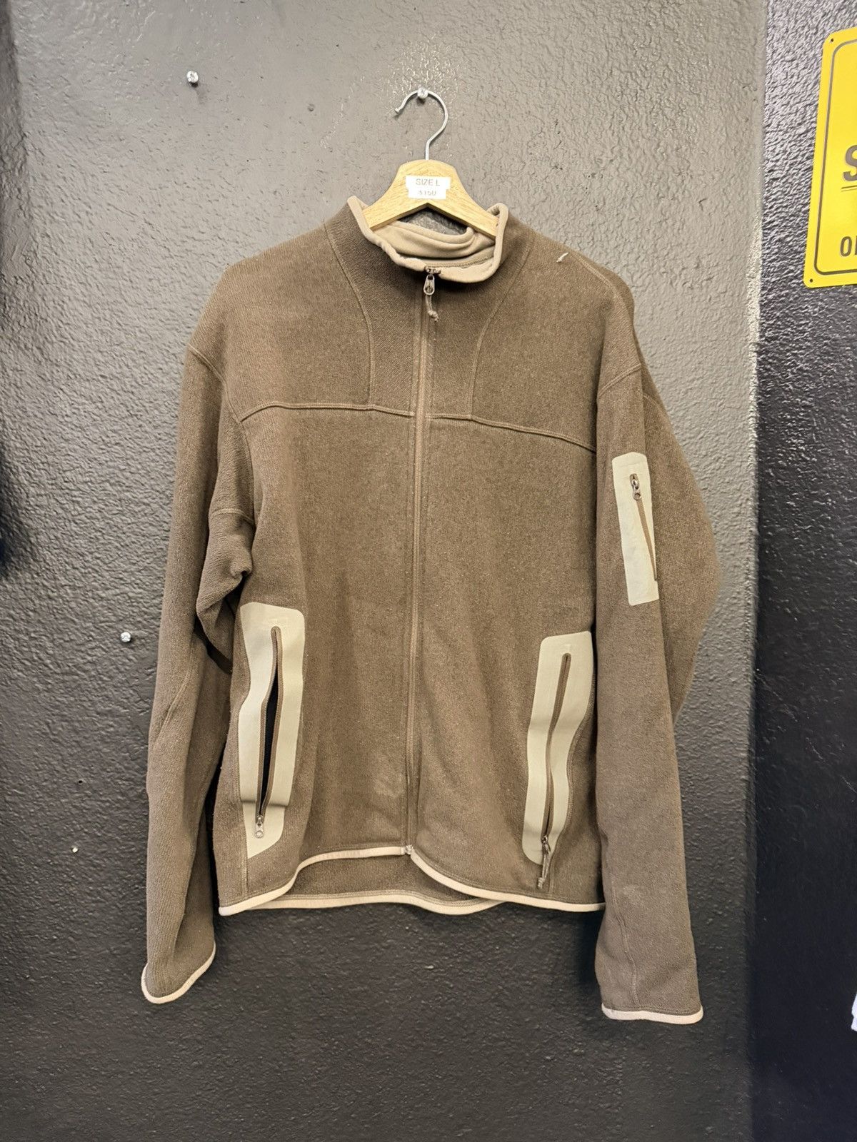 Arc'teryx Arc’teryx zip jacket Size US L / EU 52-54 / 3 - 1 Thumbnail