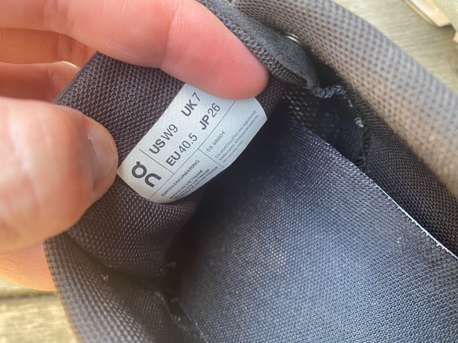 On On Running Cloud 5 Women’s Size 9 B ‘Black/White’ Running S Size US 9 / IT 39 - 3 Thumbnail
