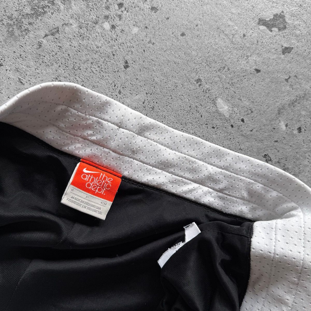 Nike Nike The Athletic Dept. Womens Black Mesh Running Shorts Size 28" / US 6 / IT 42 - 5 Thumbnail