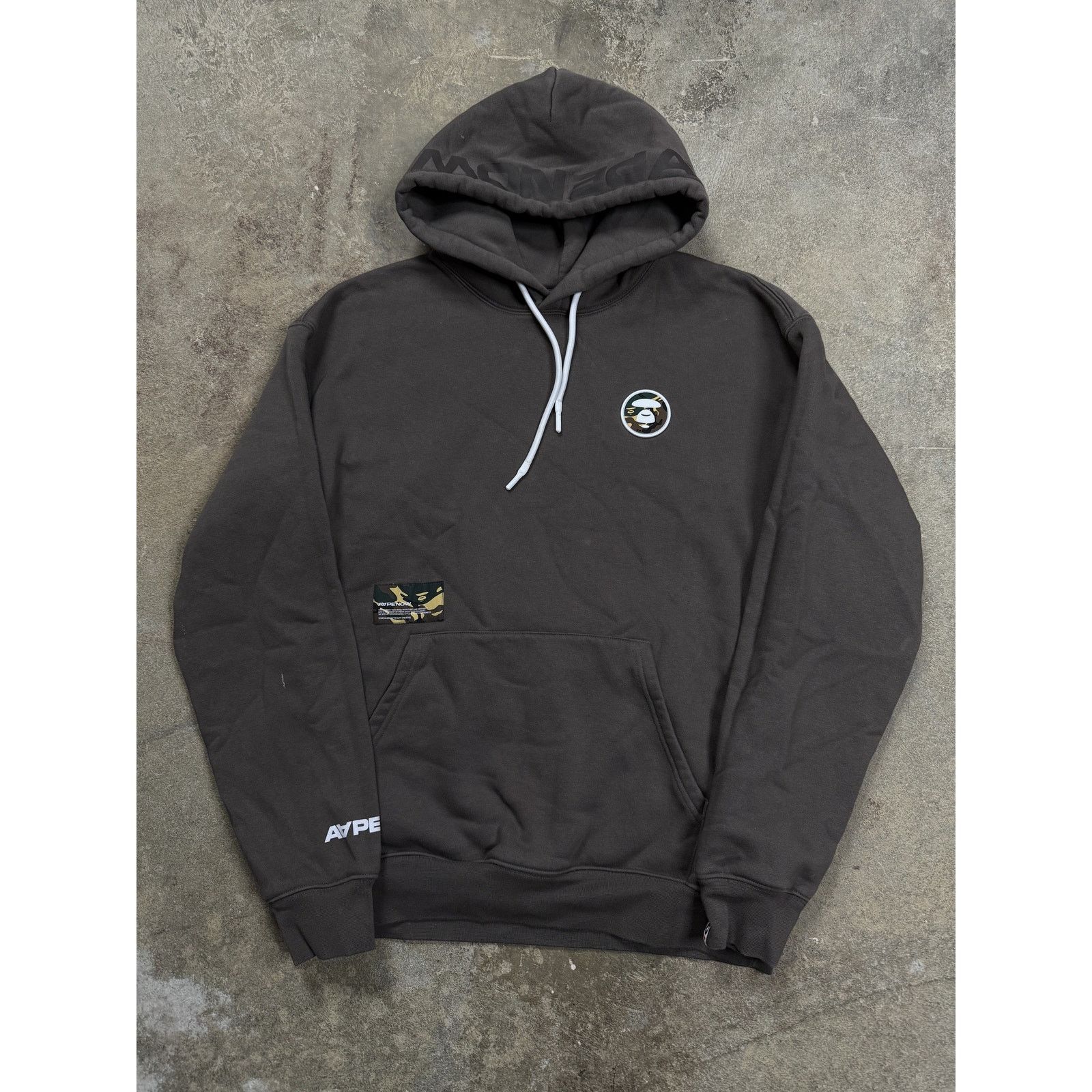 Aape × Bape AApe Hoodie Taupe Used Medium Size US M / EU 48-50 / 2 - 1 Thumbnail