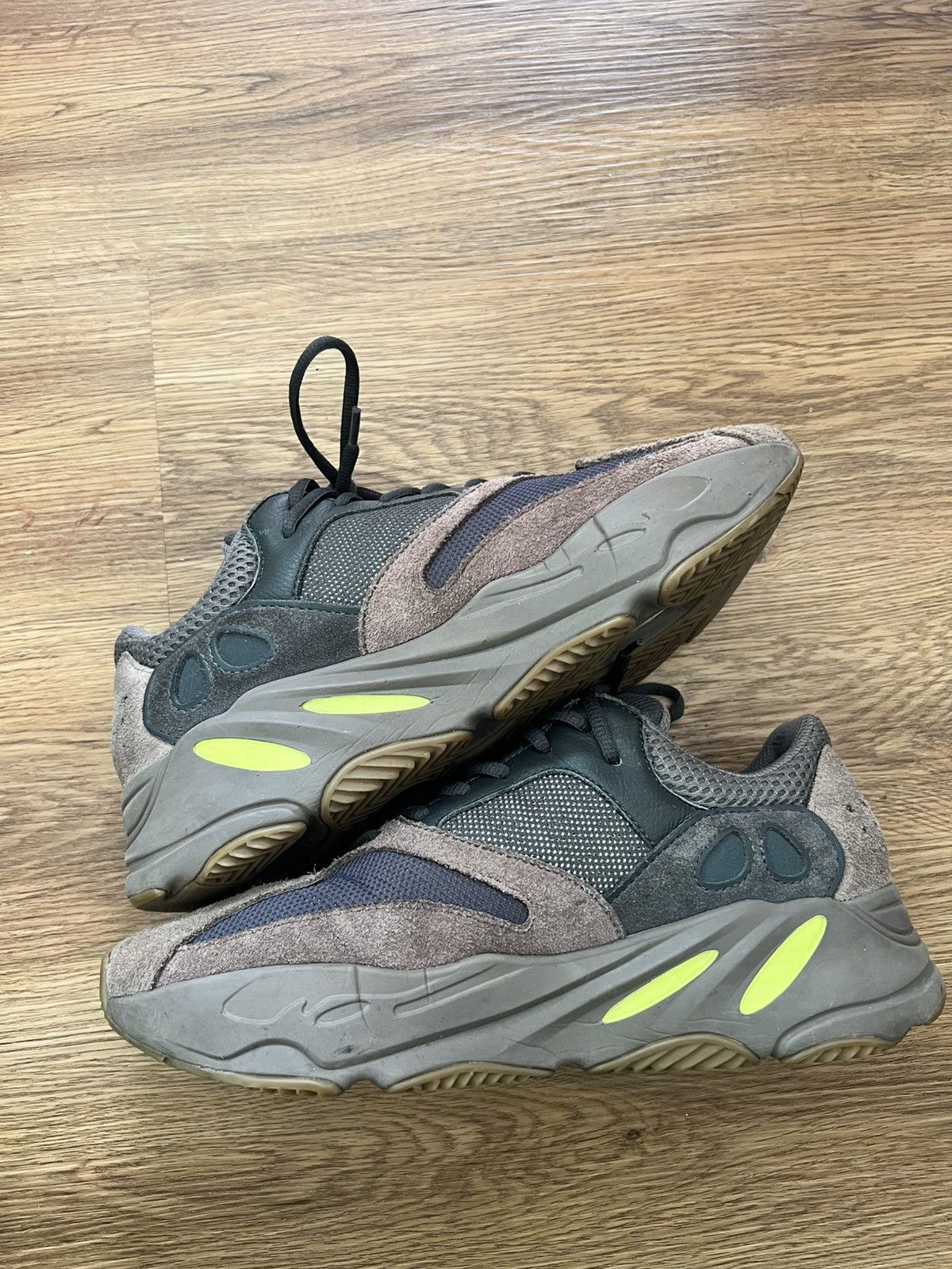Adidas × Kanye West MAUVE 700 Size US 10 / EU 43 - 1 Thumbnail