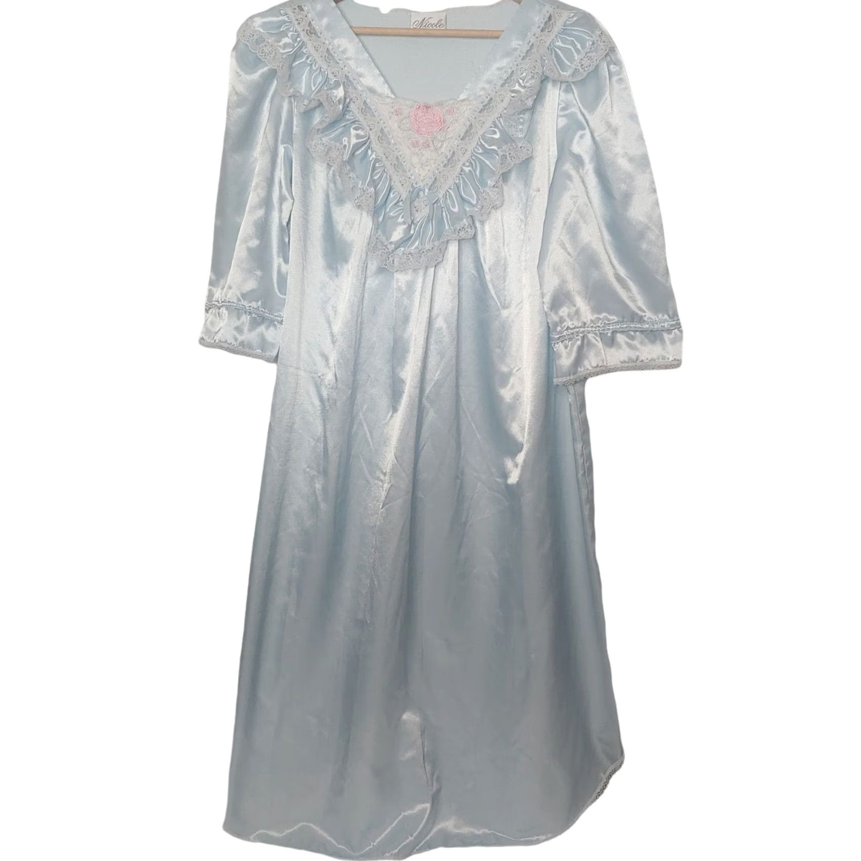Vintage VINTAGE Nicole Gown Women 1/2 Sleeve Blue Lace Trim Ruffle Pullover V-Neck Nightgown M USA ILGWU Size ONE SIZE - 2 Thumbnail