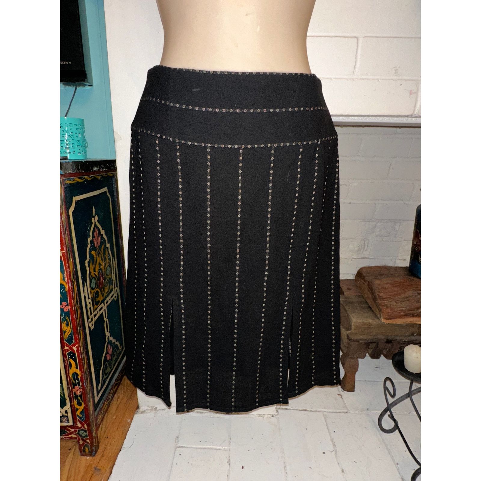 Gianfranco Ferre 80s GIANFRANCO FERRE BLACK WOOL PANEL SKIRT ITALY 42 Size 28" / US 6 / IT 42 - 1 Thumbnail