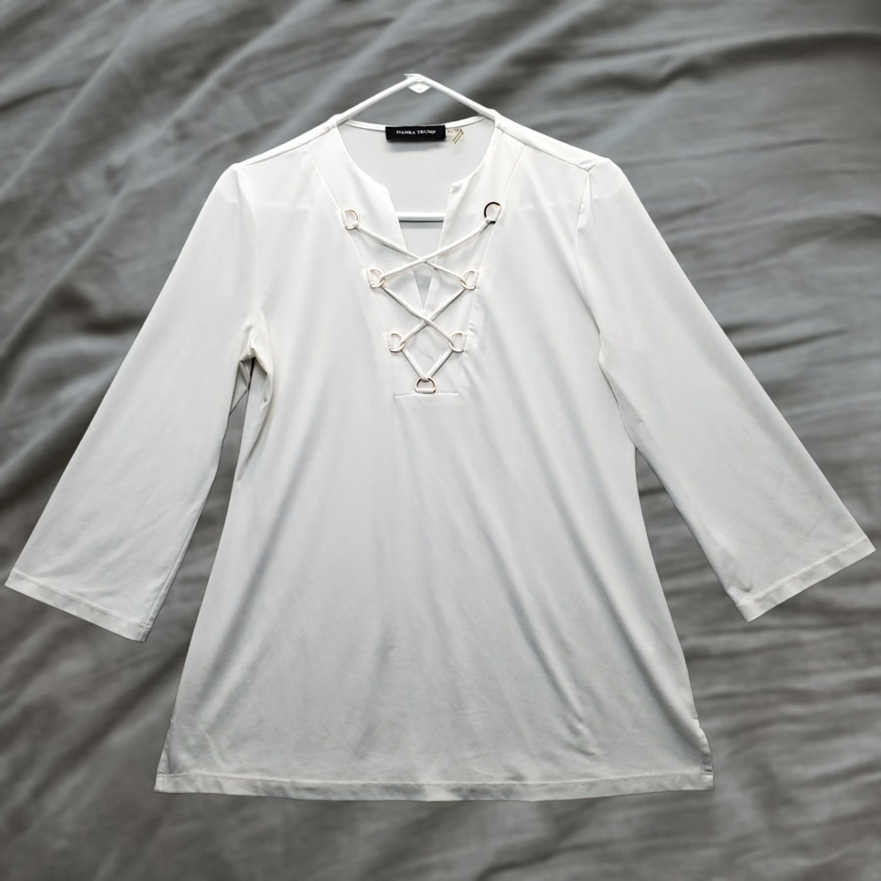 Vintage Ivanka Trump Blouse Womens XS White Long Sleeve V Neck Slit Lace Up Detail Shirt Size XS / US 0-2 / IT 36-38 - 1 Thumbnail